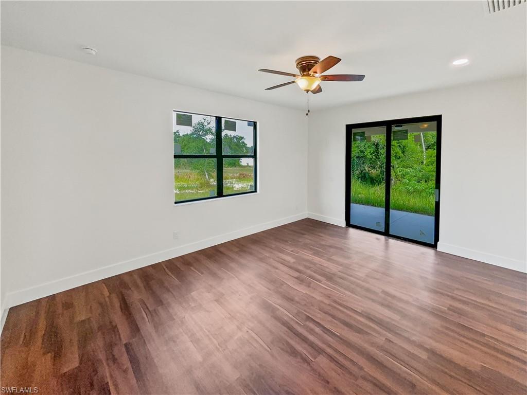 804 Woodridge CIR