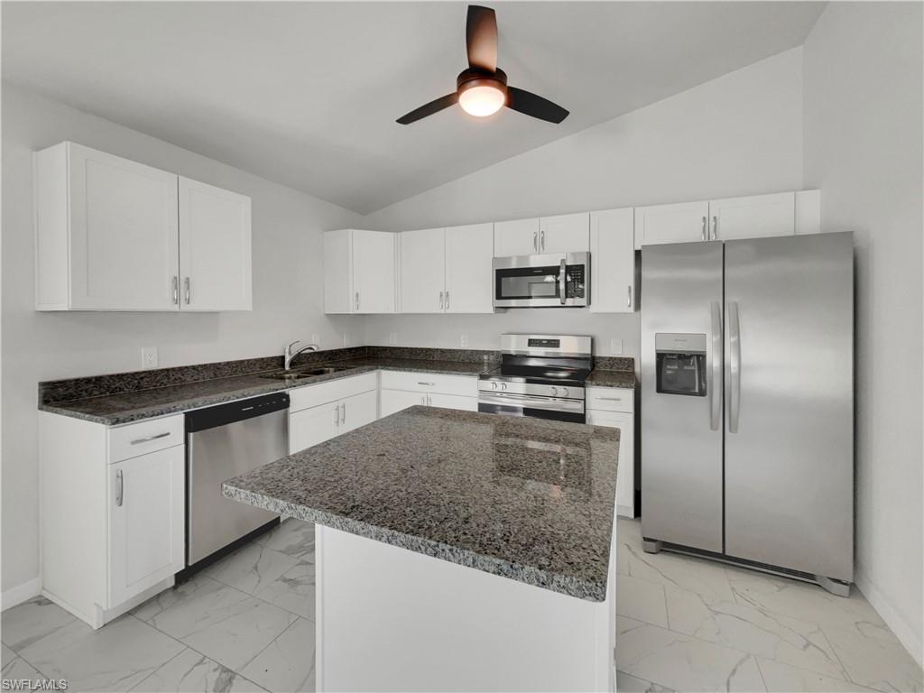 2206 Bolado PKWY
