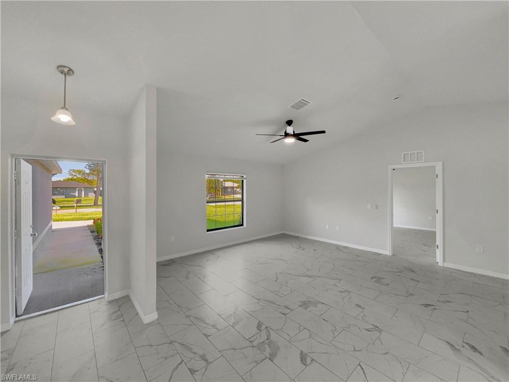 2206 Bolado PKWY