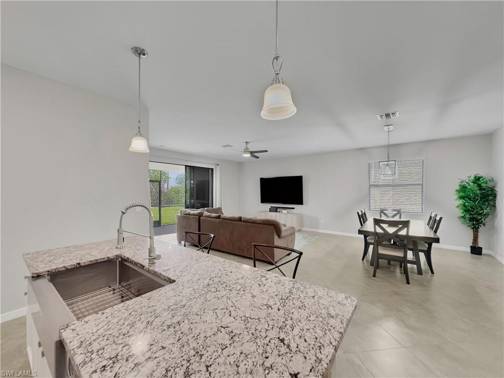 14294 Vindel CIR