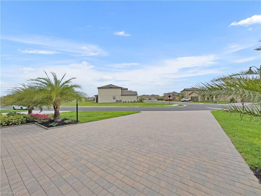 3198 Altimira DR