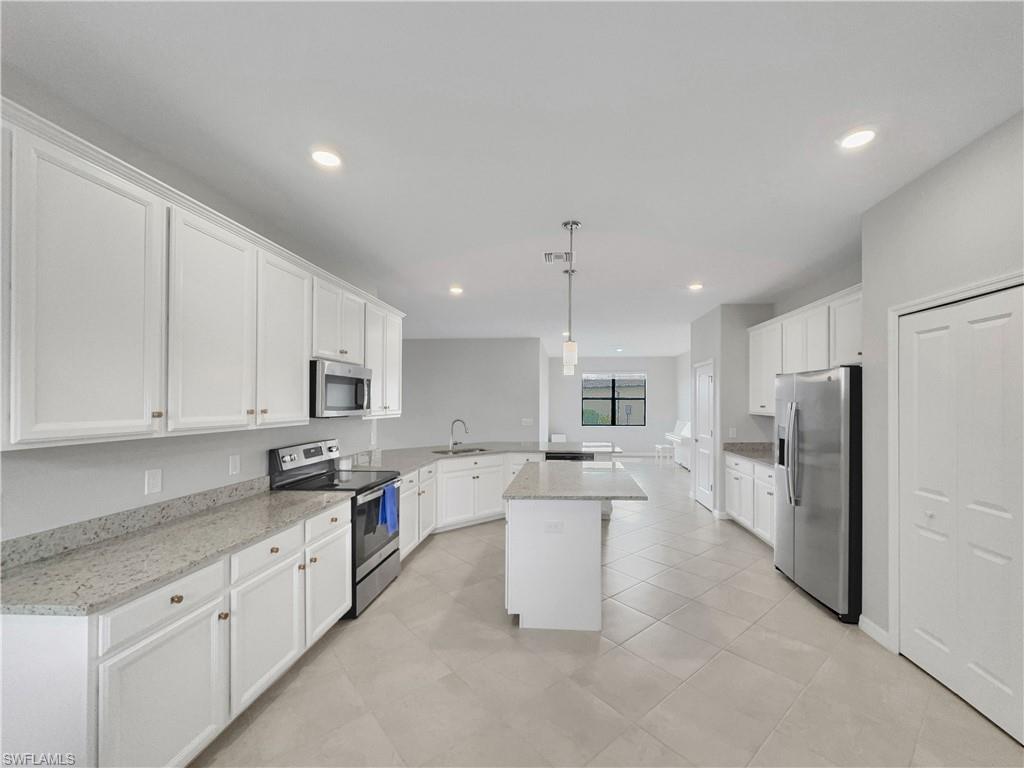 3350 Antilla CT