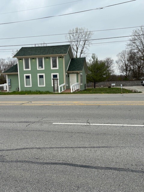 6444 W Broadway