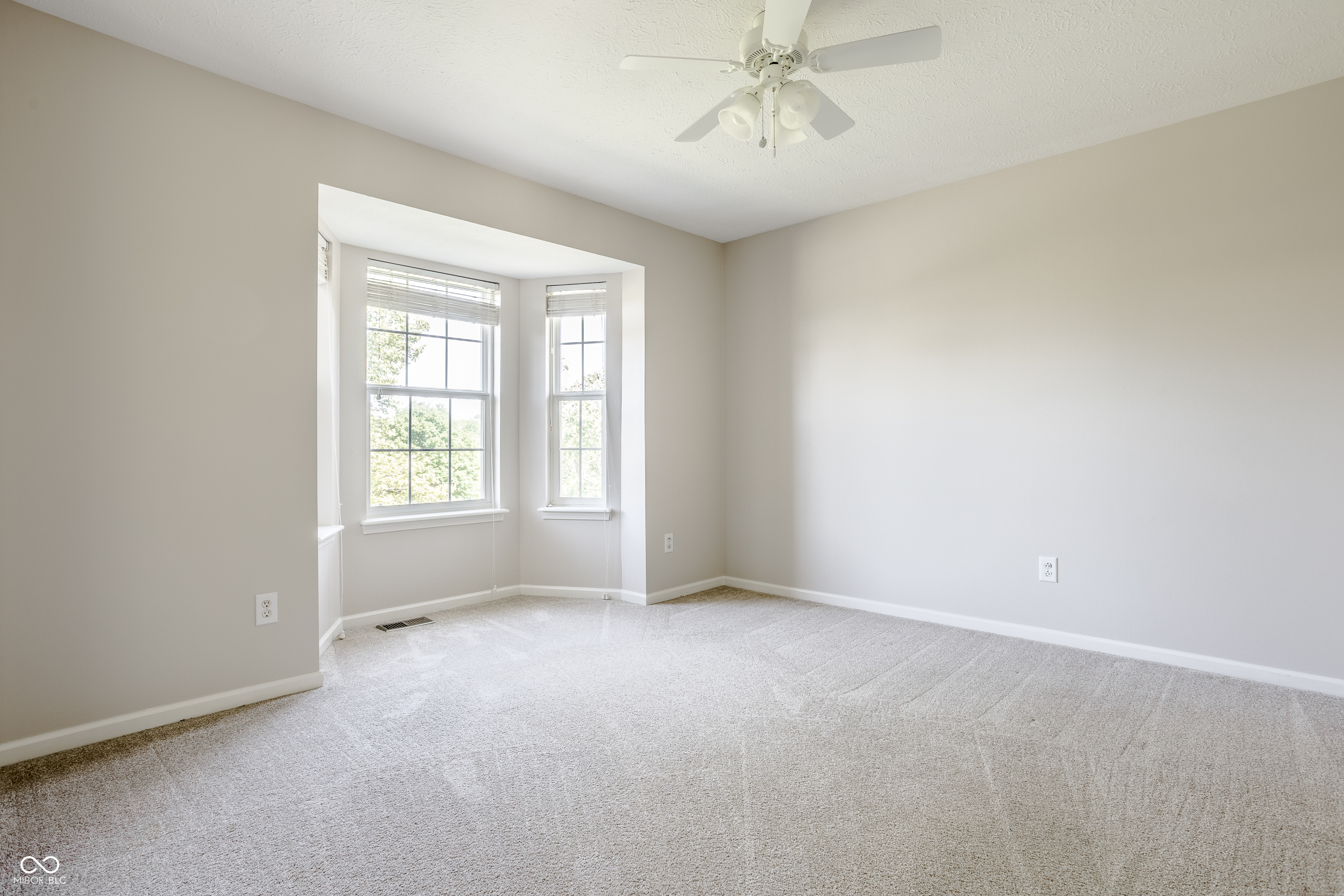 13993 Bigelow Court