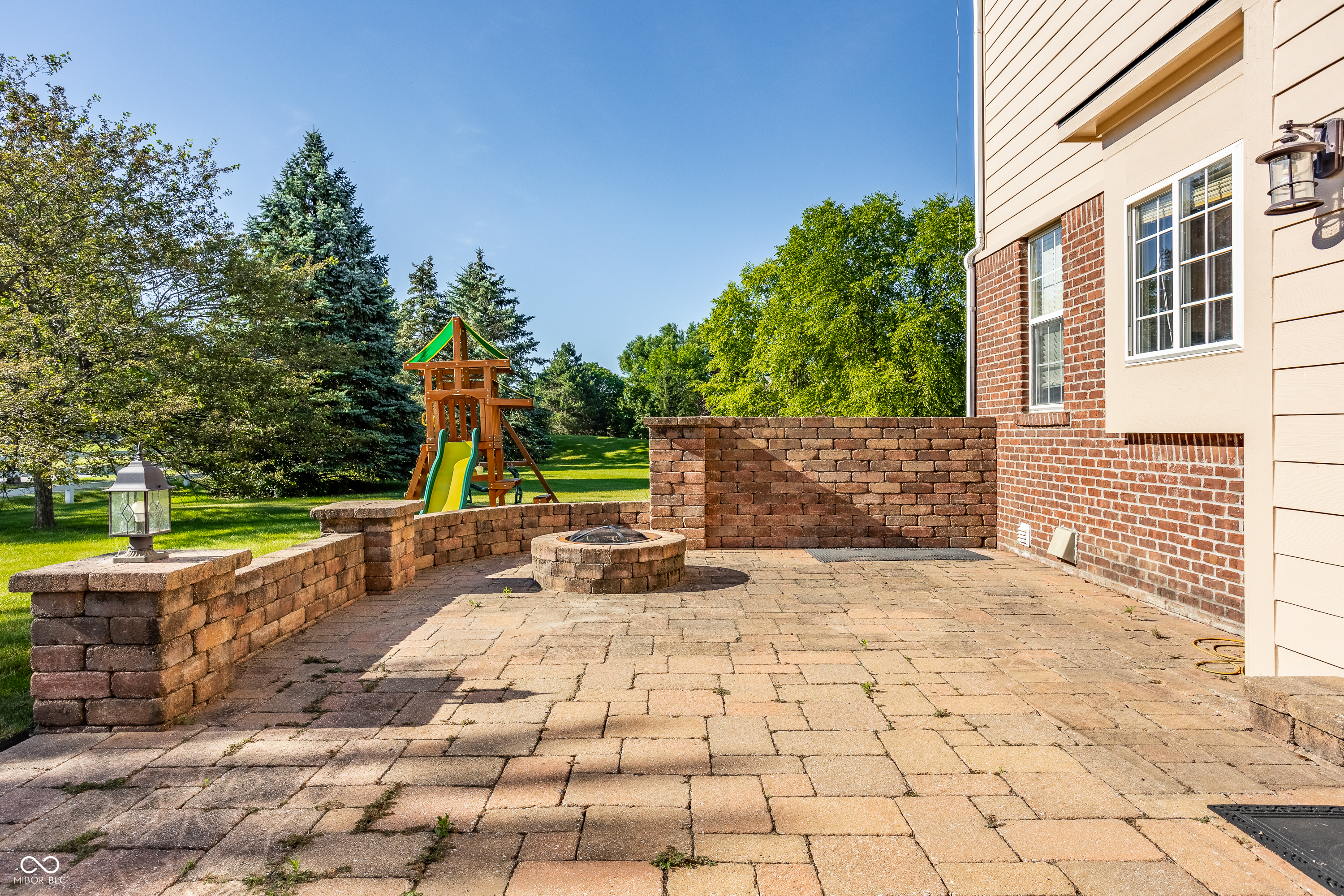 13993 Bigelow Court