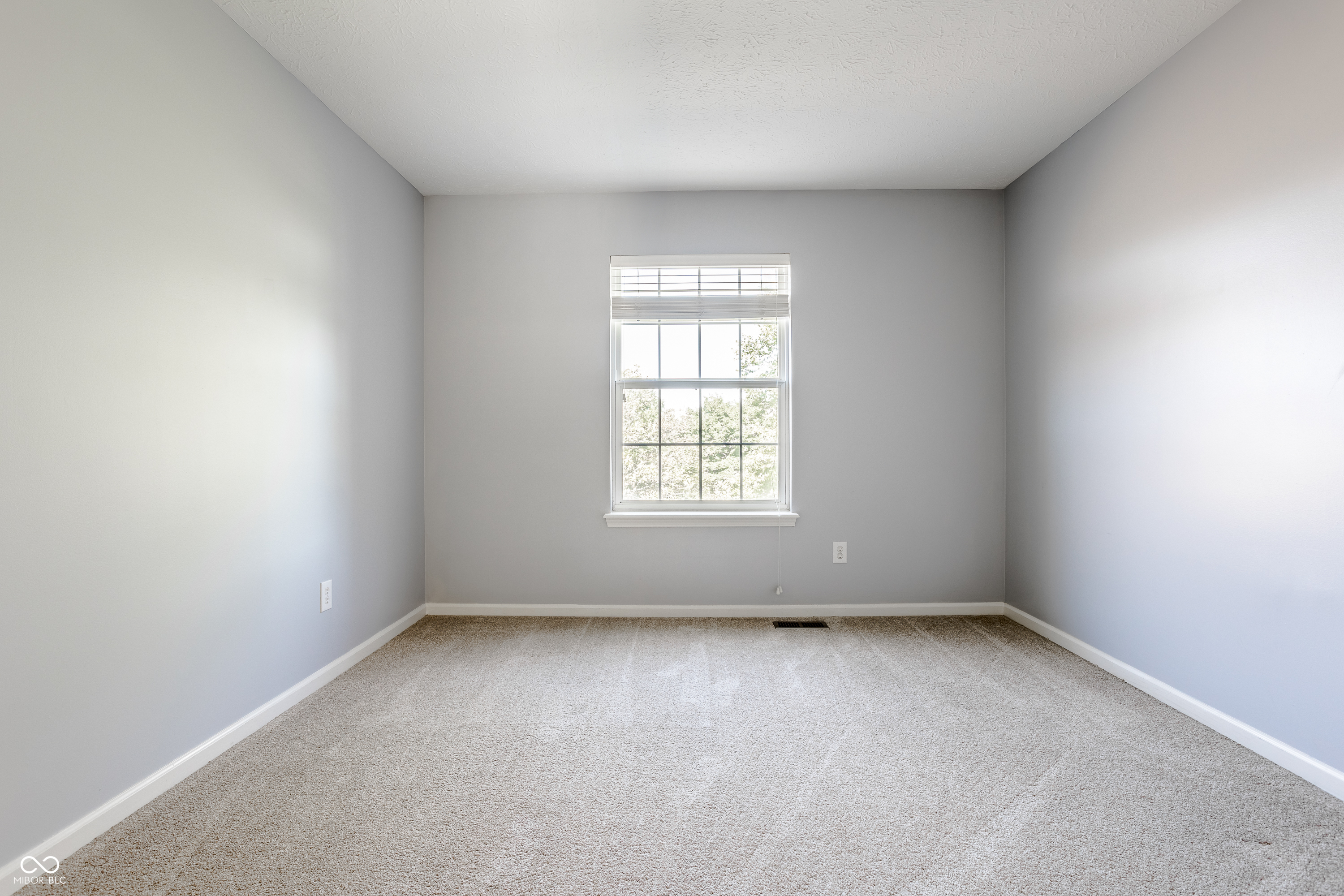 13993 Bigelow Court