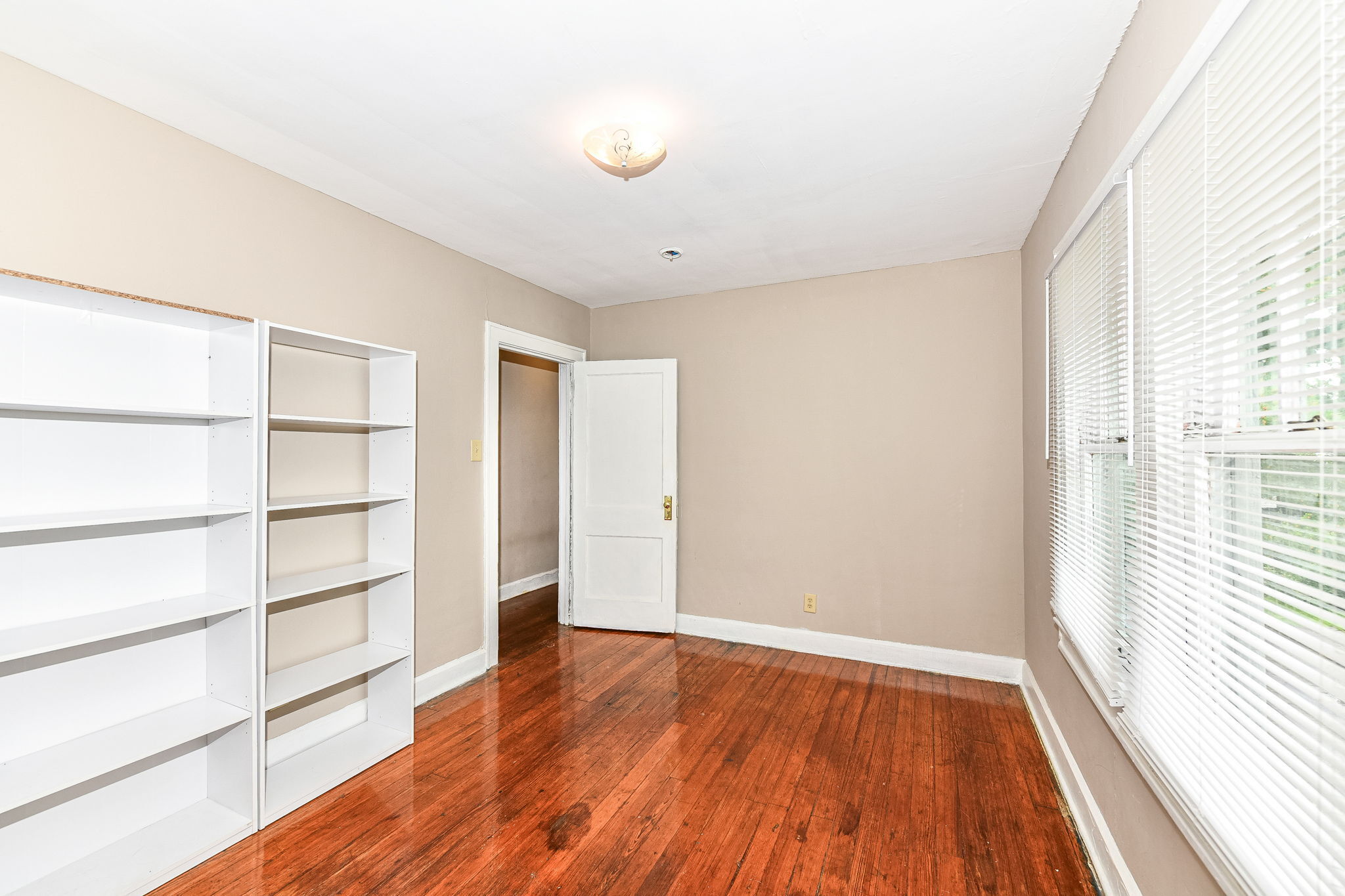 715 E 48th Street