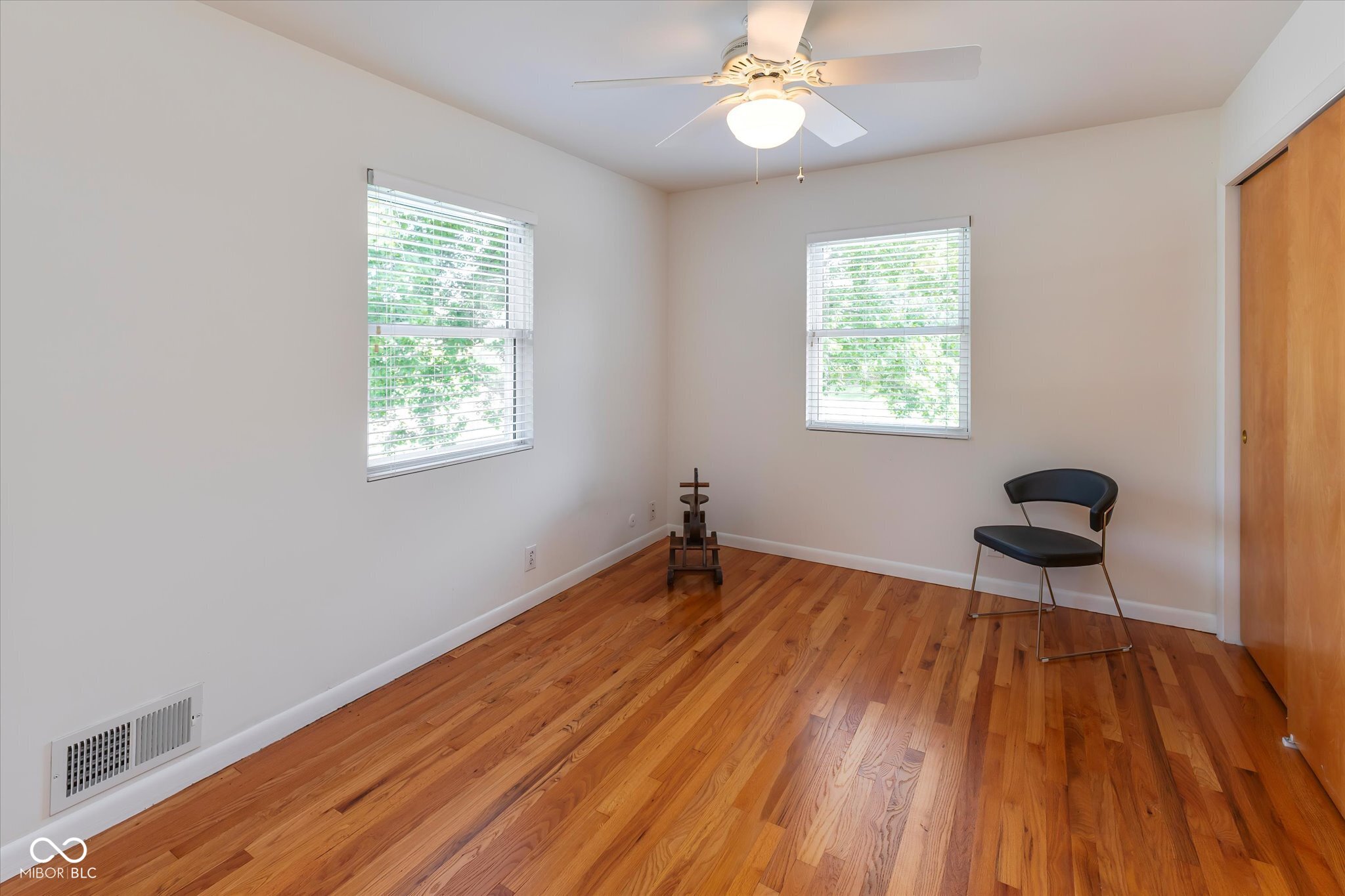 140 Kenwood Court