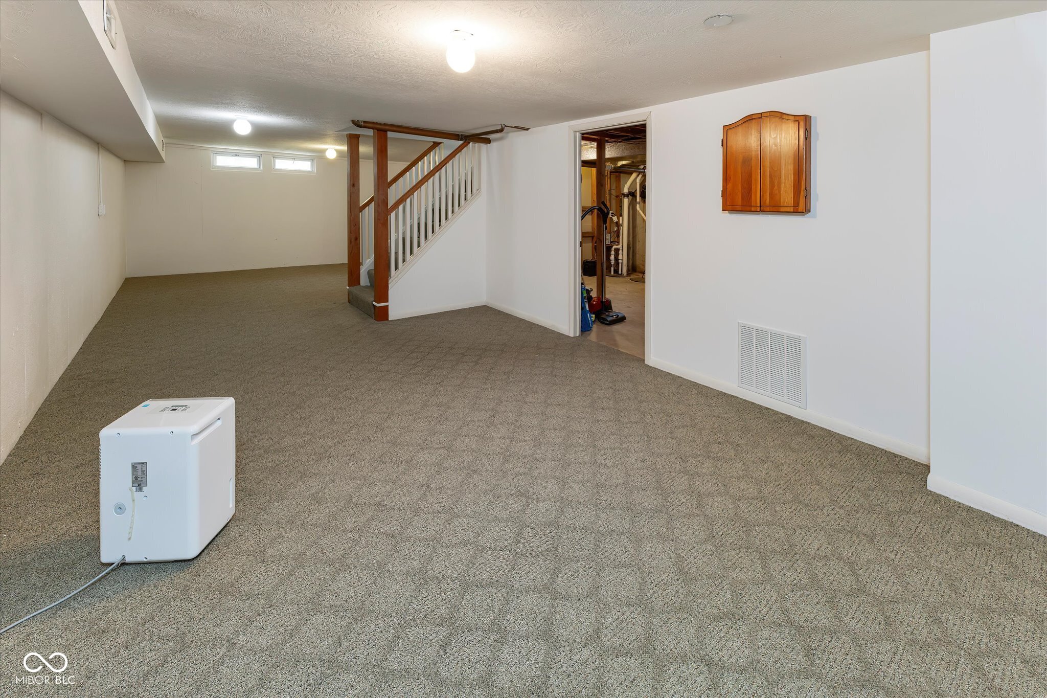 140 Kenwood Court