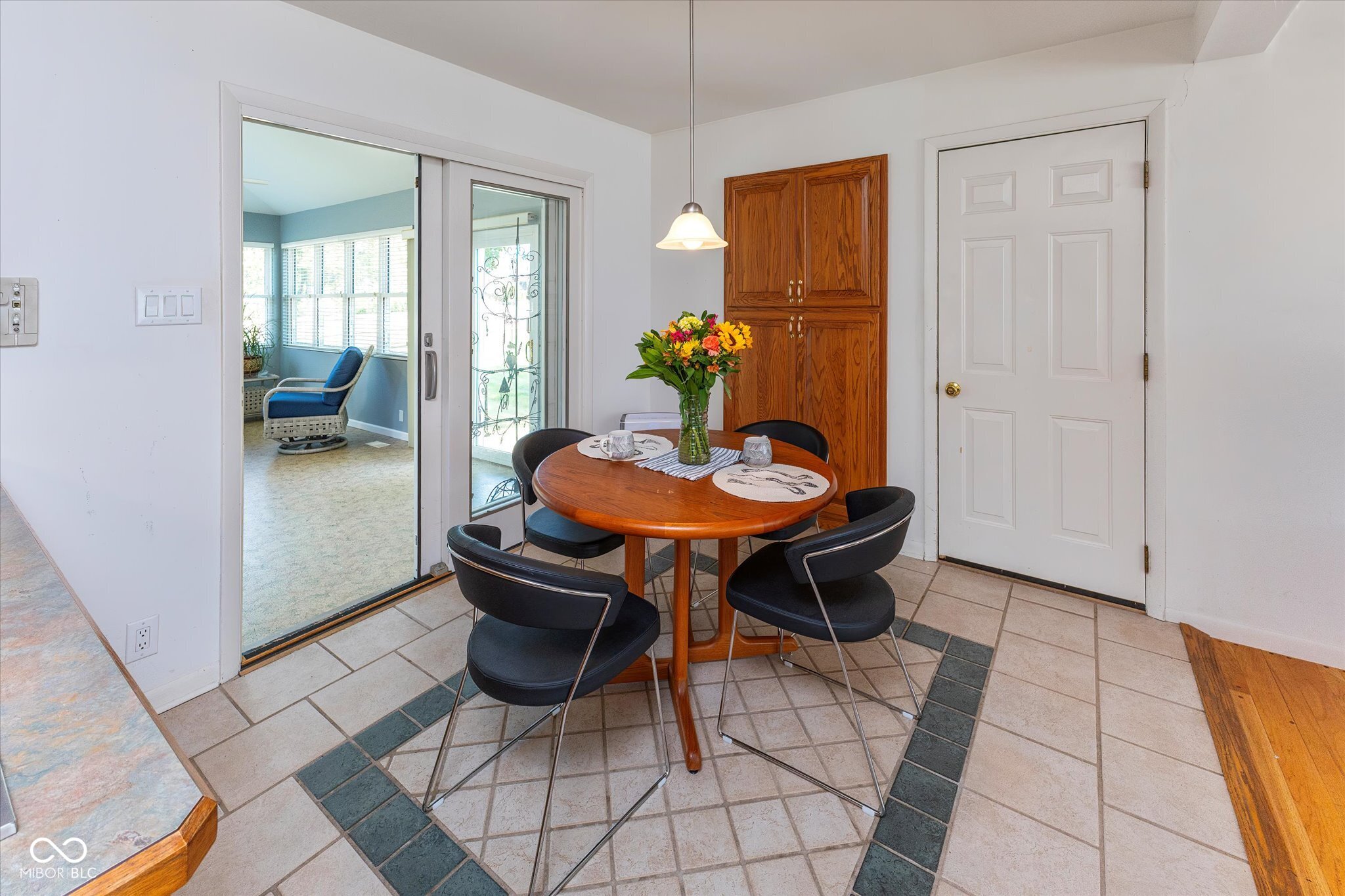 140 Kenwood Court