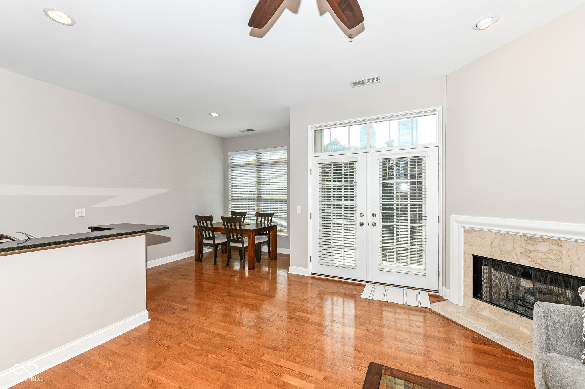 450 E Ohio Street Unit: 307