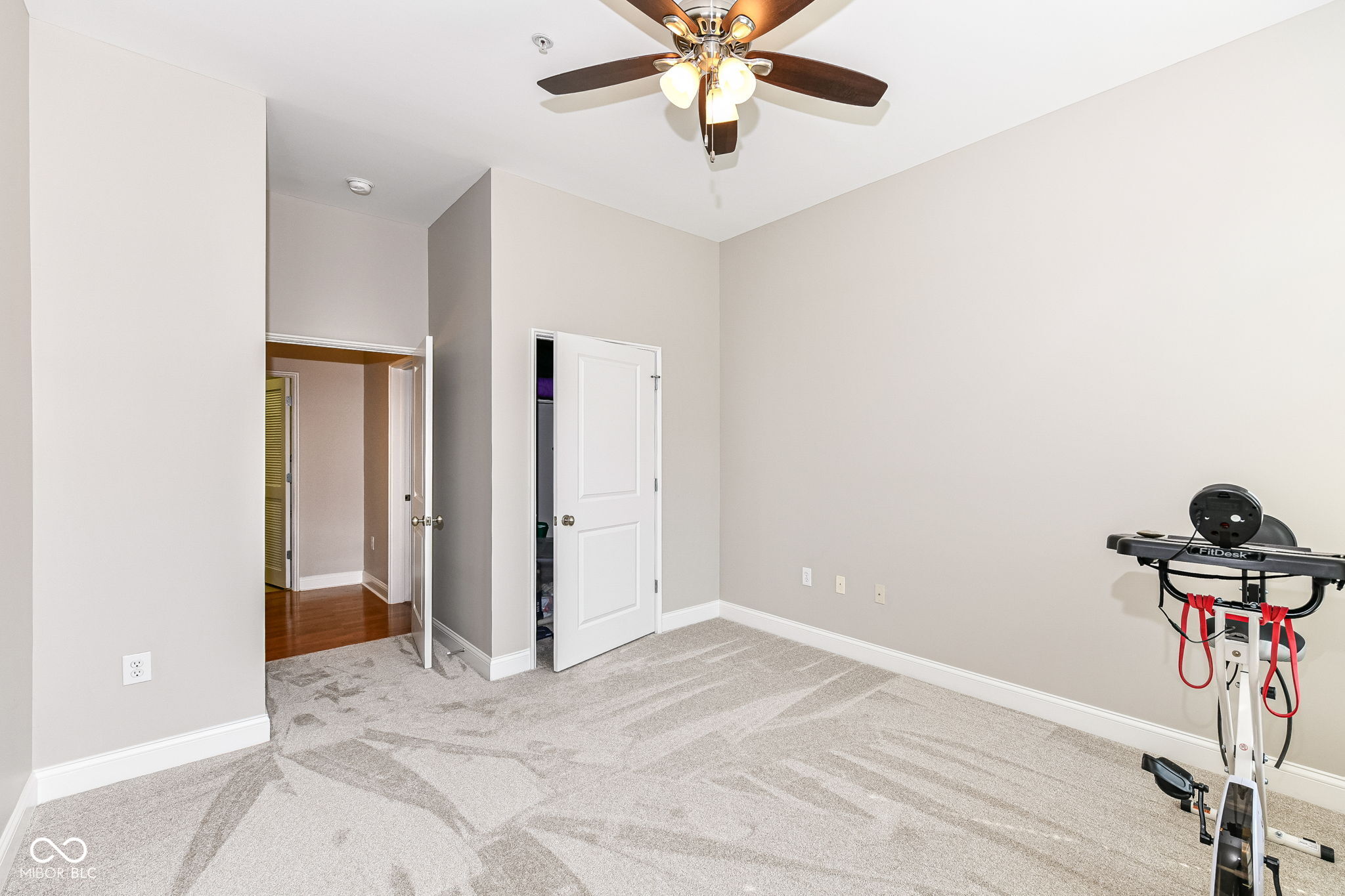 450 E Ohio Street Unit: 307