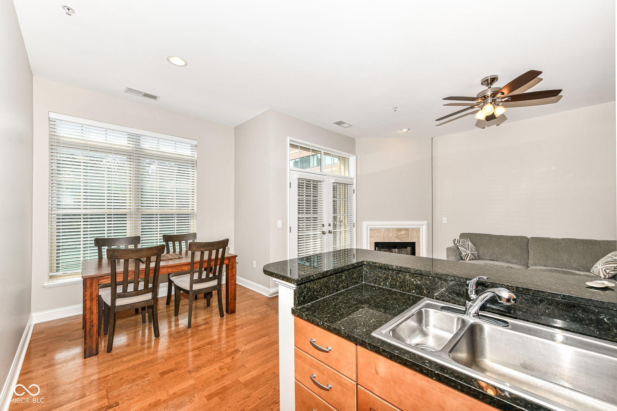 450 E Ohio Street Unit: 307