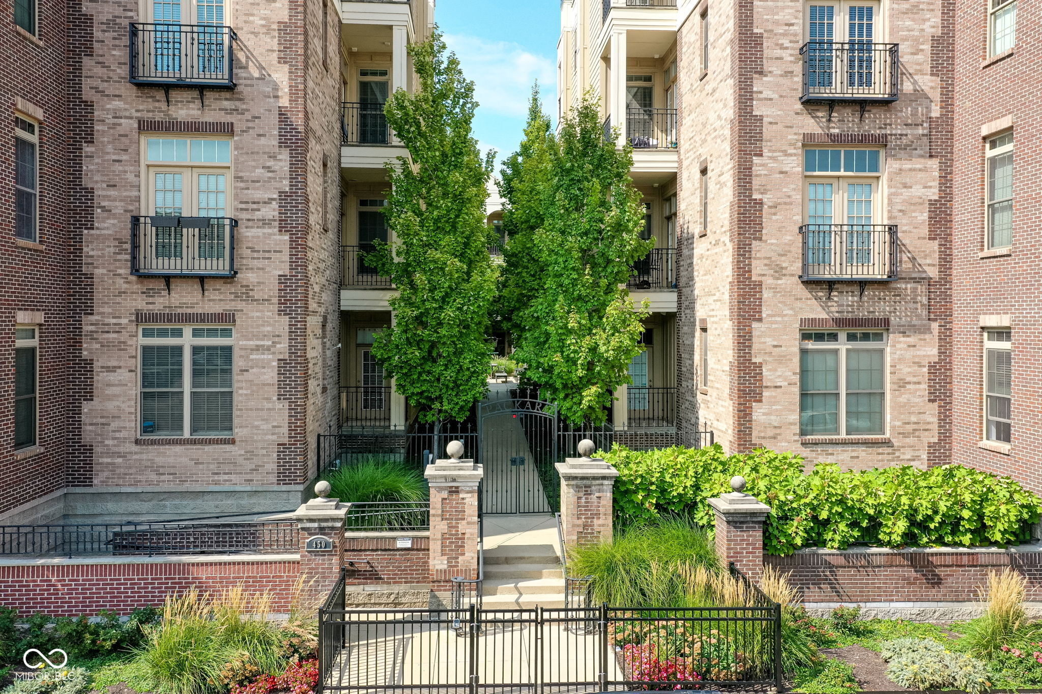 450 E Ohio Street Unit: 307