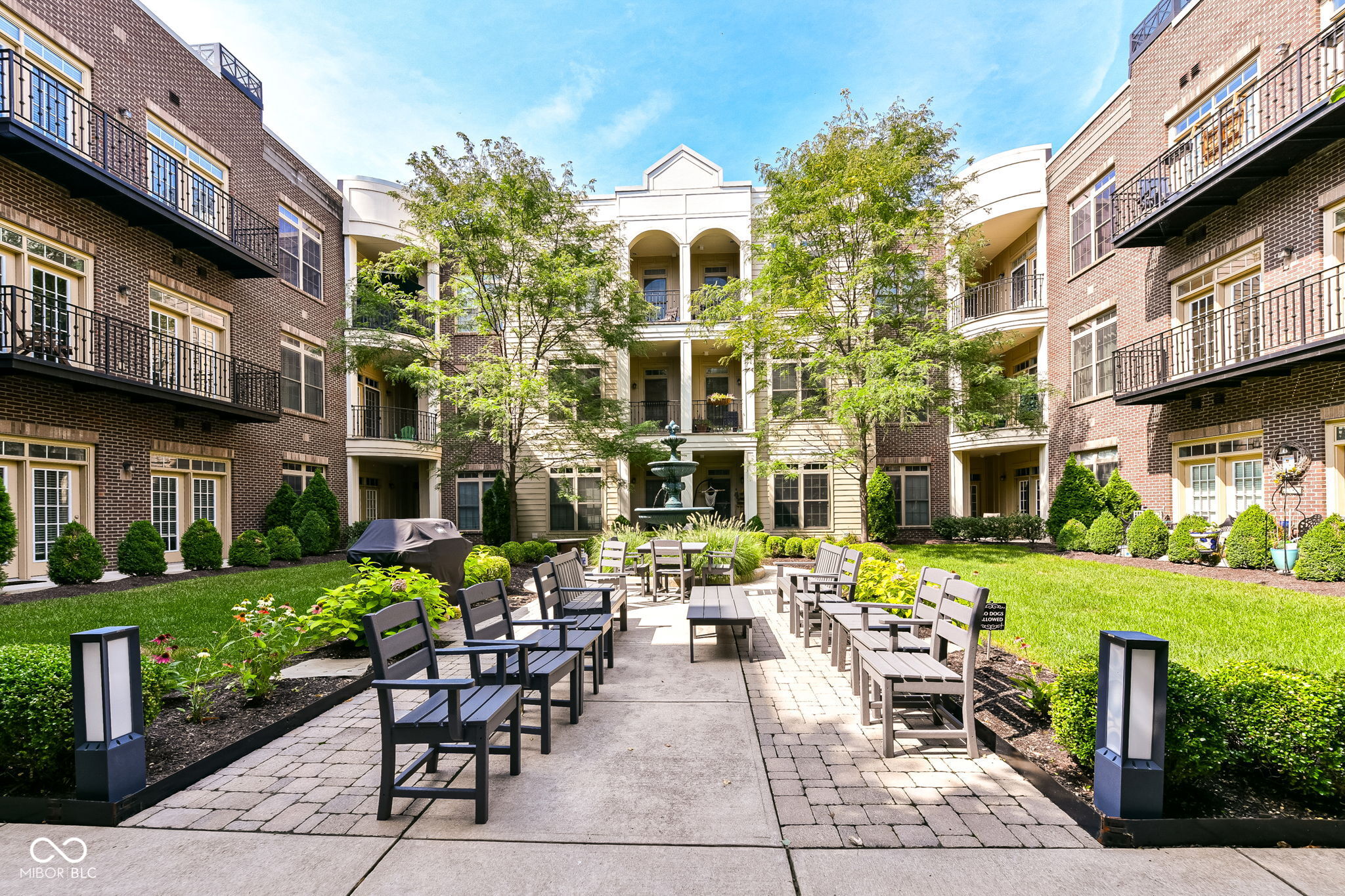 450 E Ohio Street Unit: 307