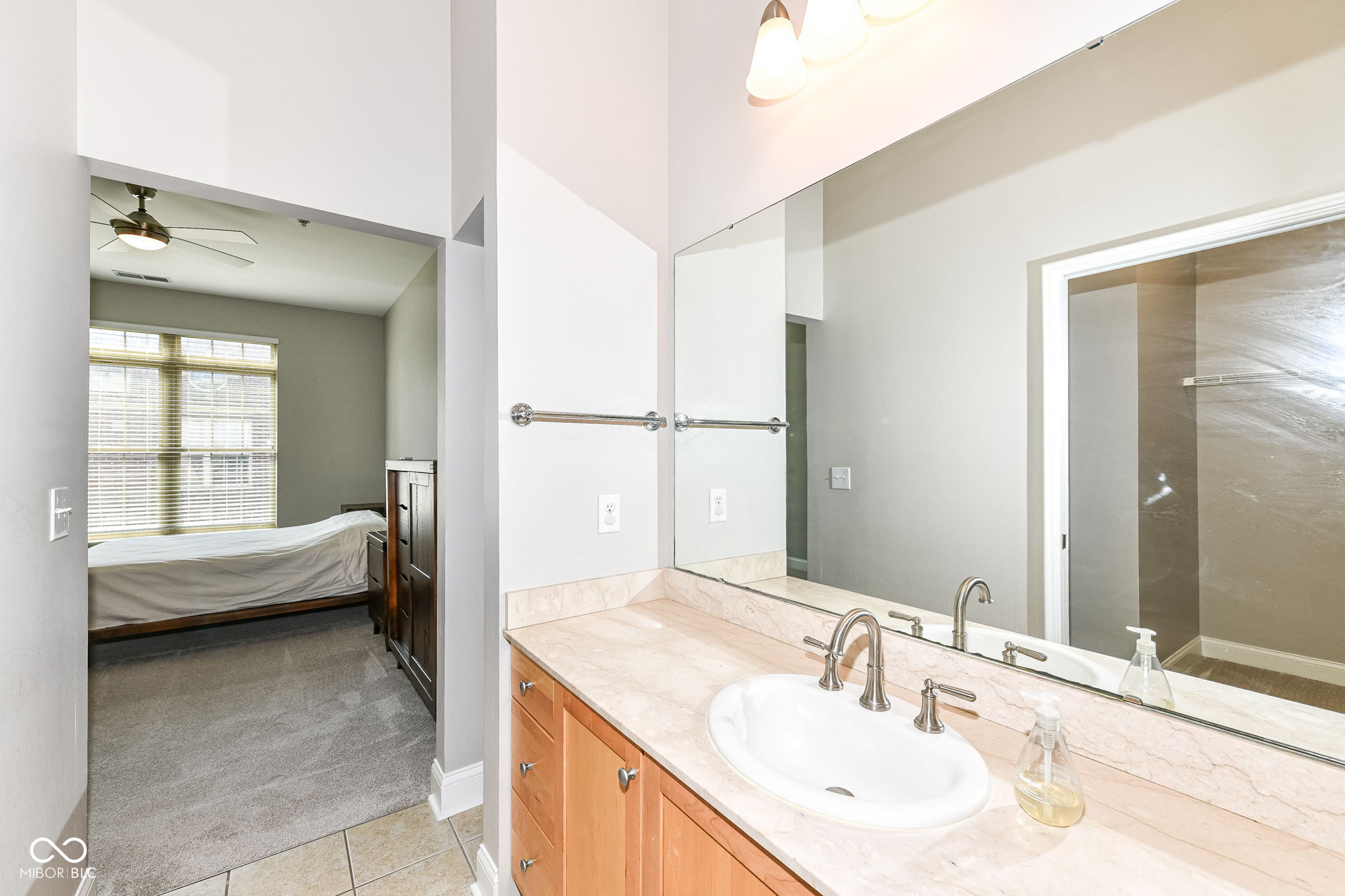 450 E Ohio Street Unit: 307