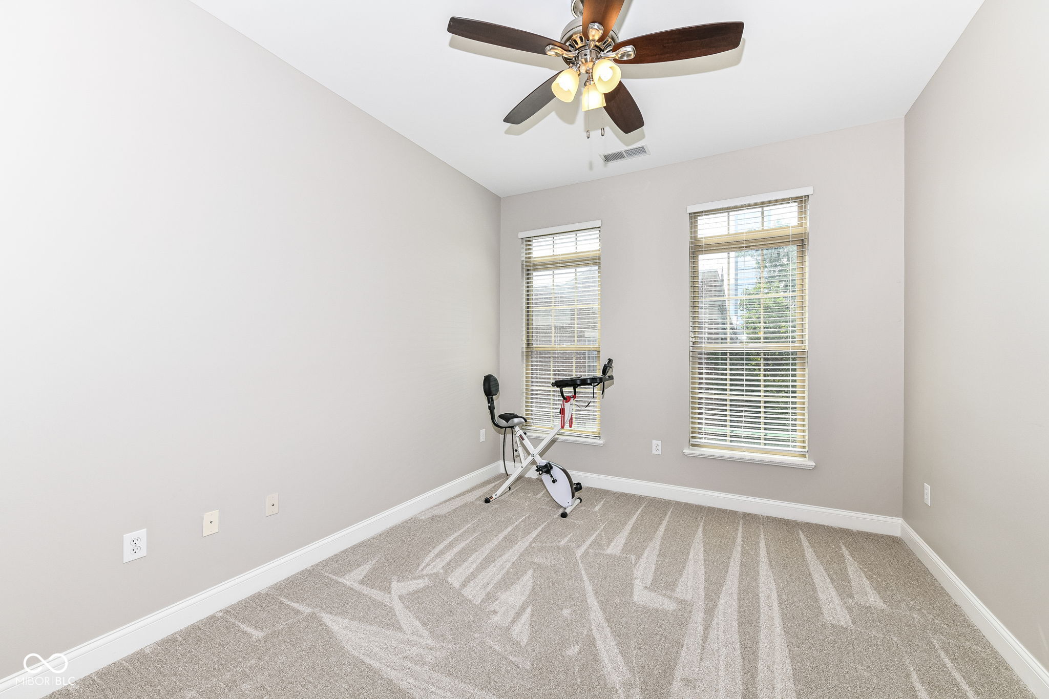 450 E Ohio Street Unit: 307