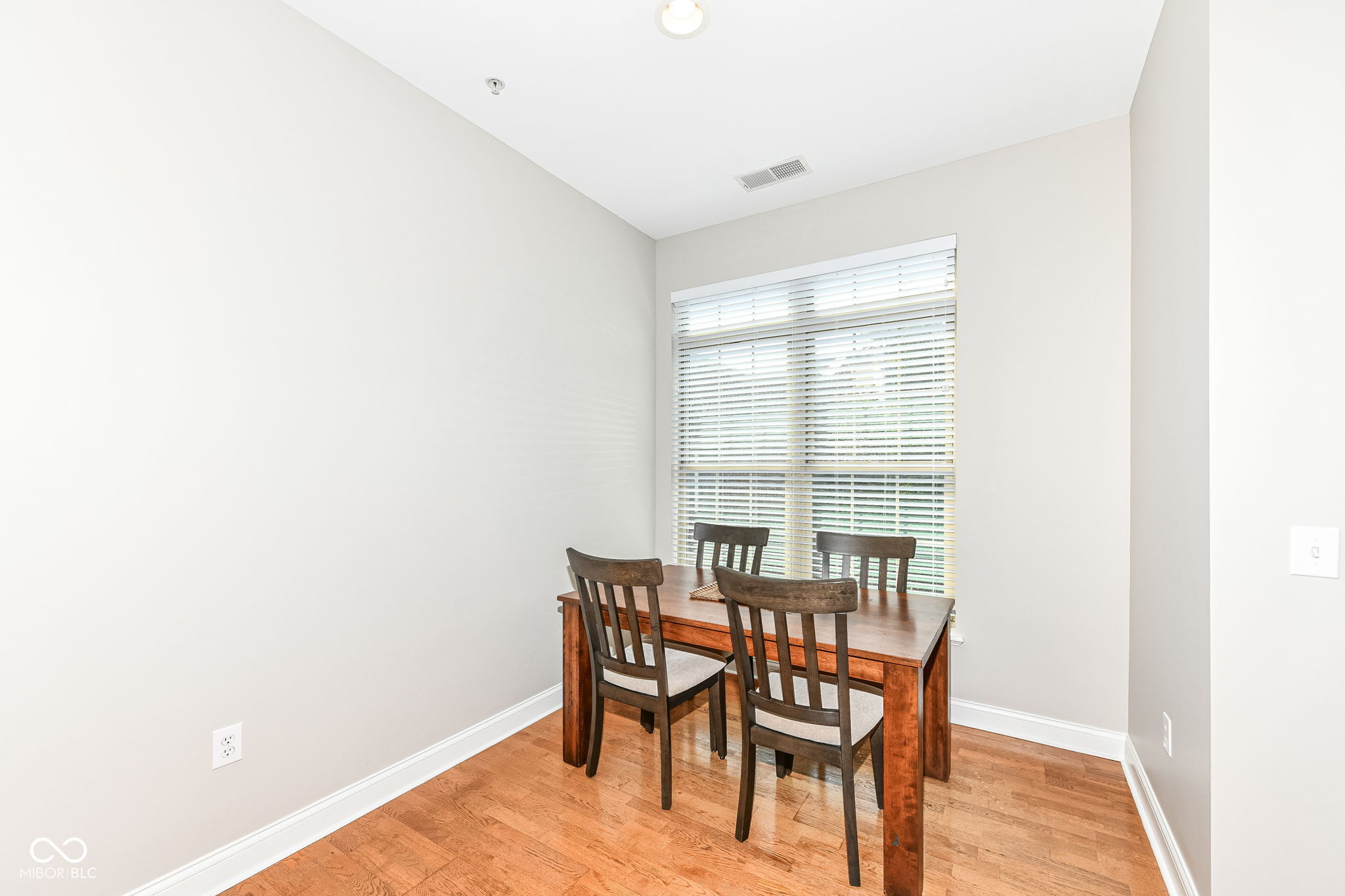 450 E Ohio Street Unit: 307