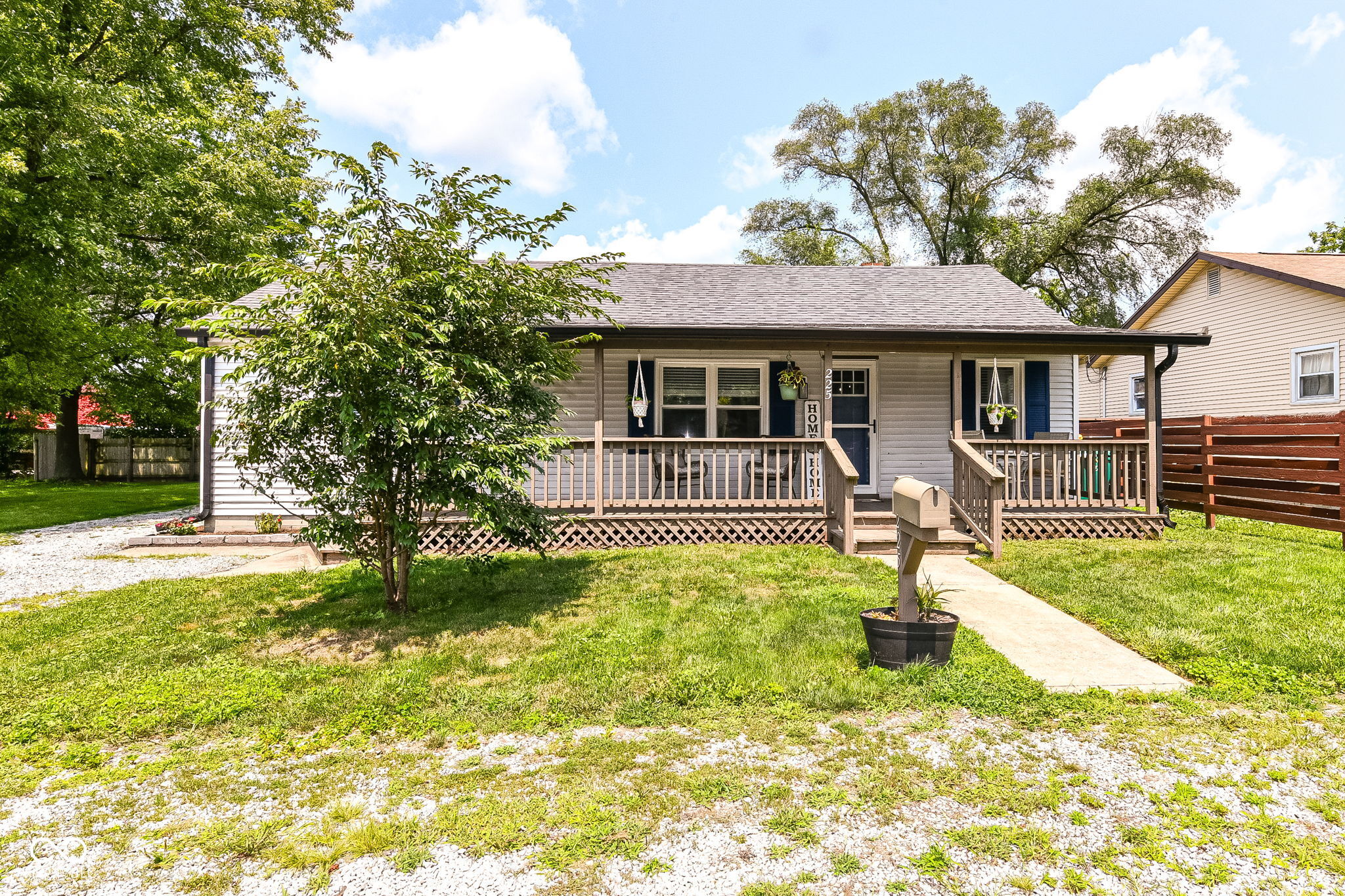 225 W Garden Street