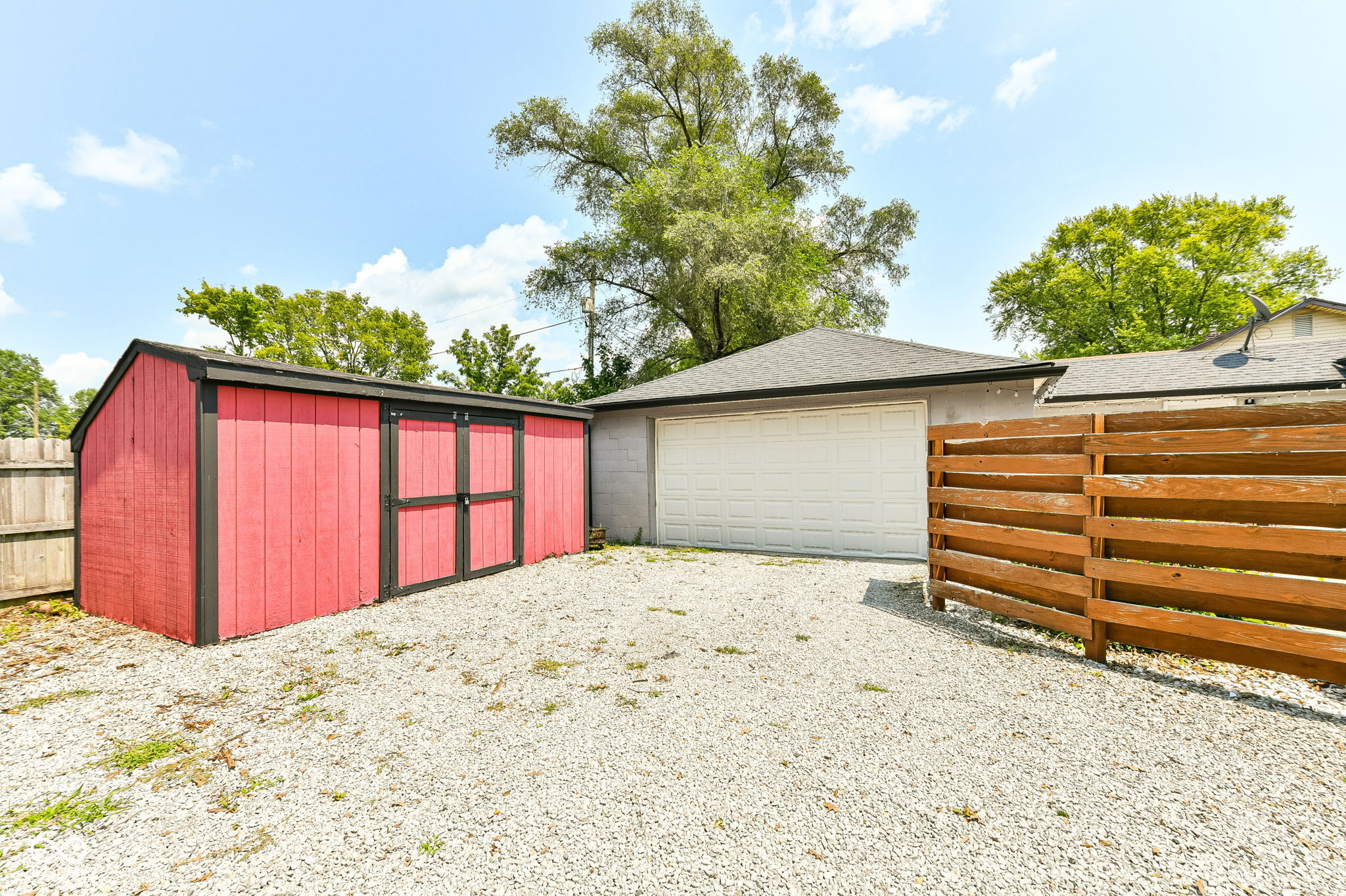 225 W Garden Street