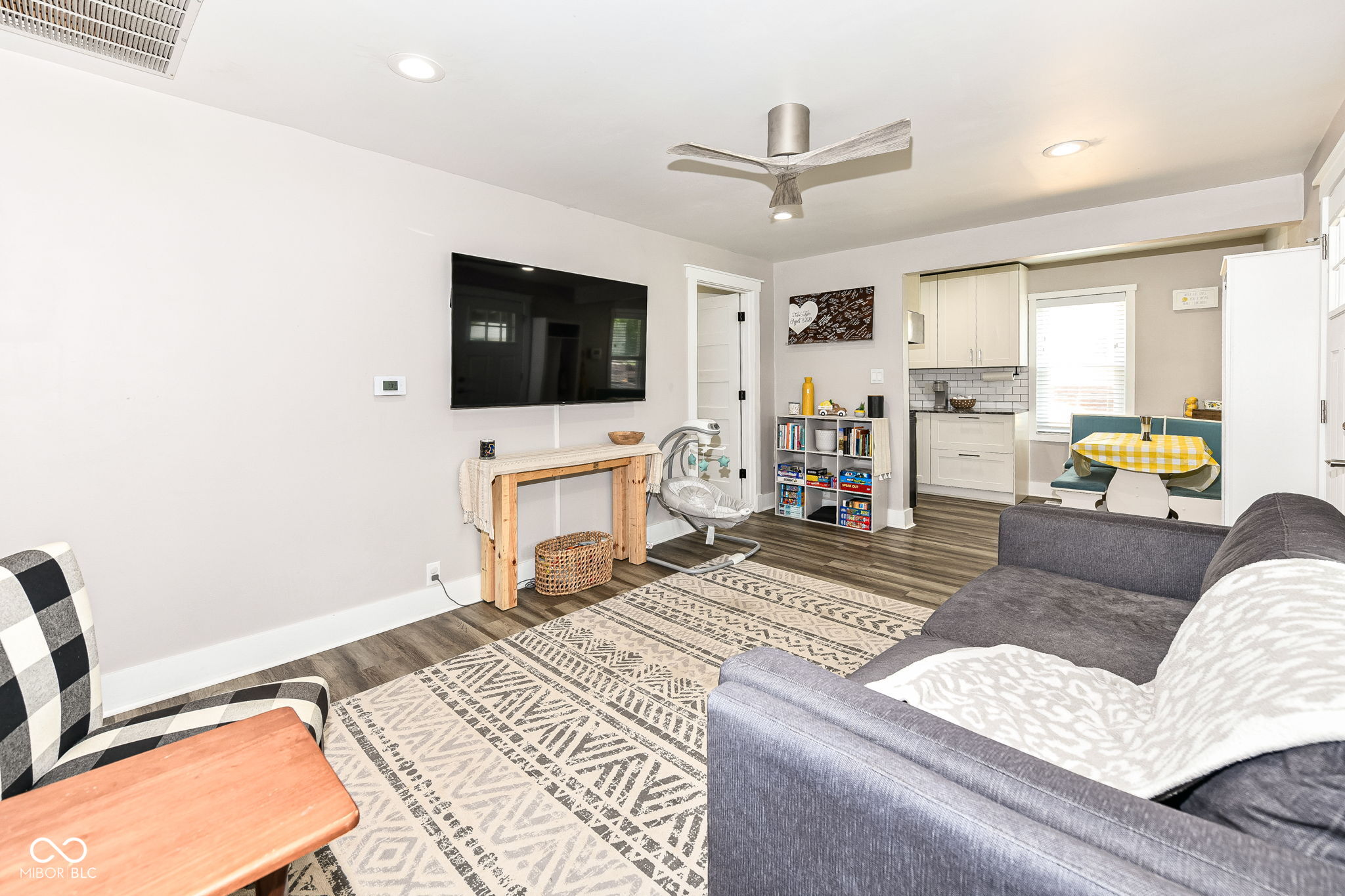 225 W Garden Street