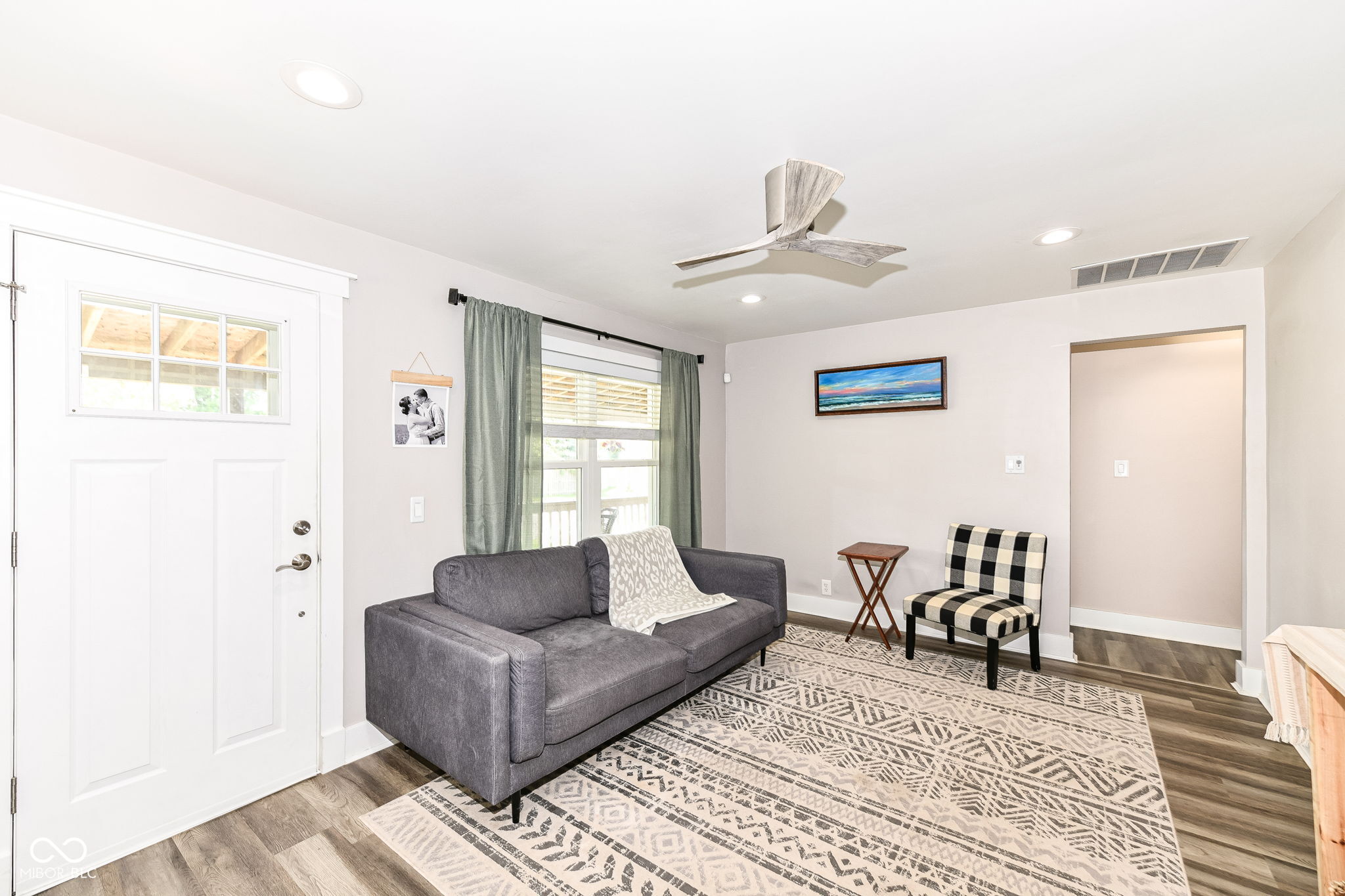 225 W Garden Street