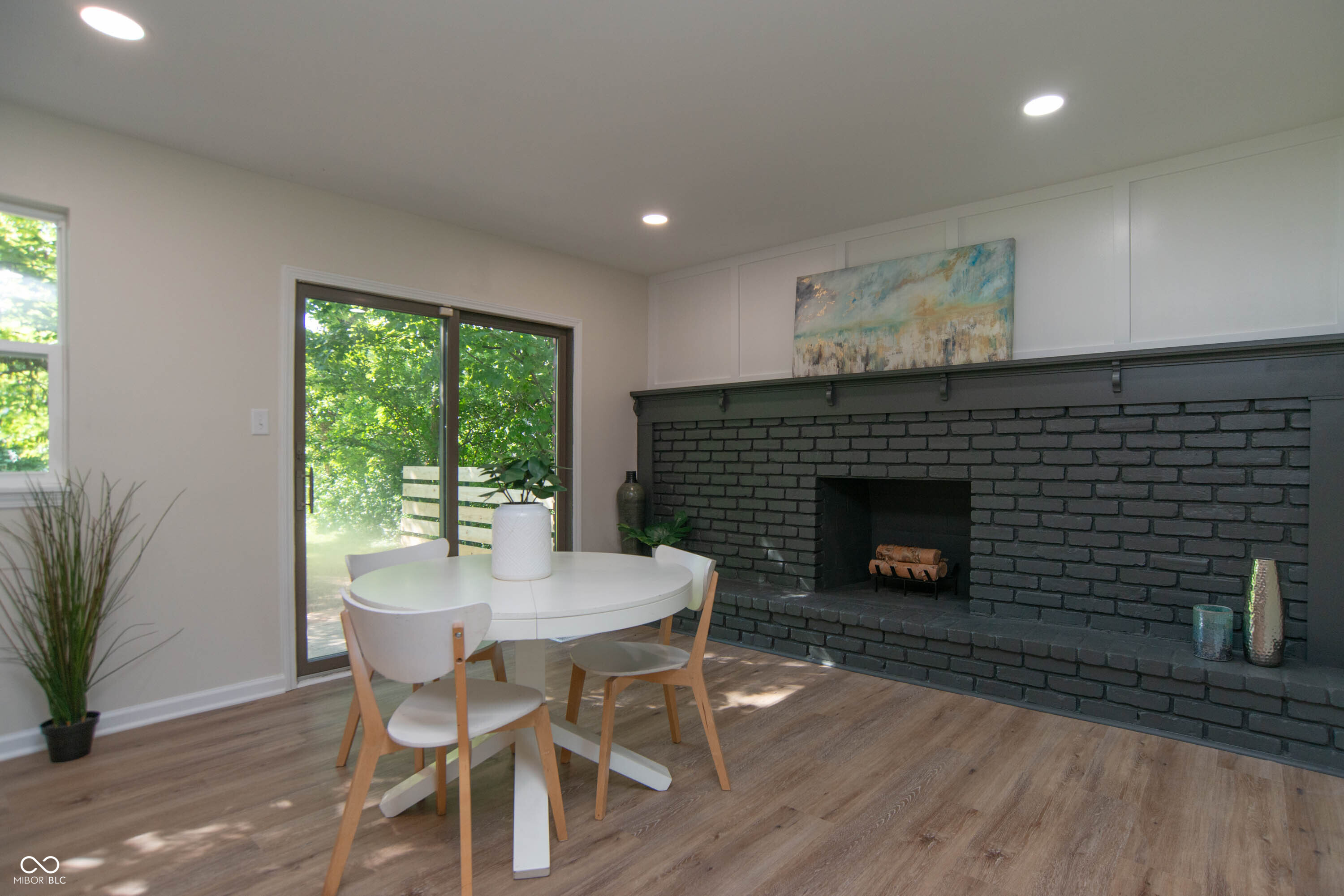 5454 Hawthorne Drive