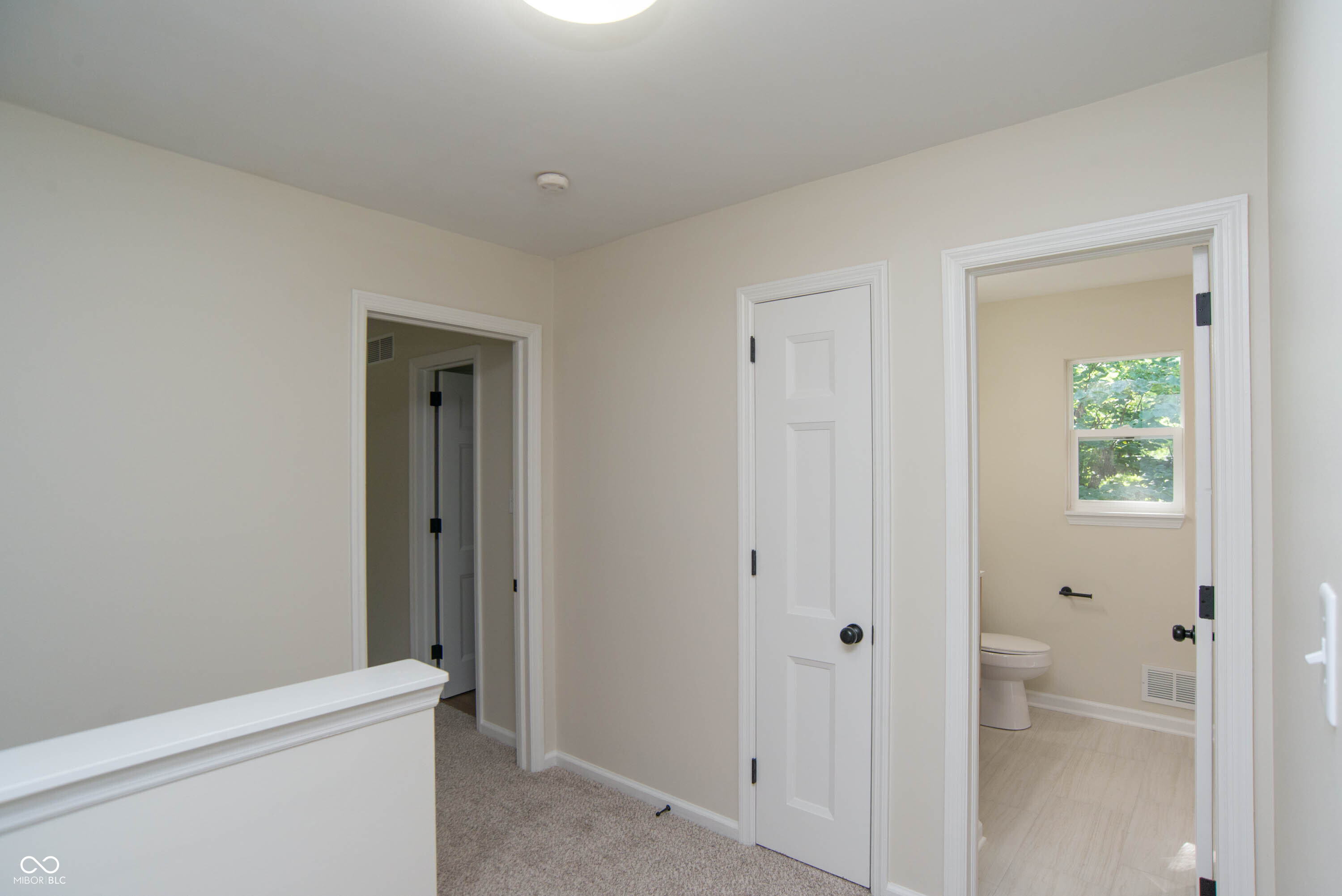 5454 Hawthorne Drive