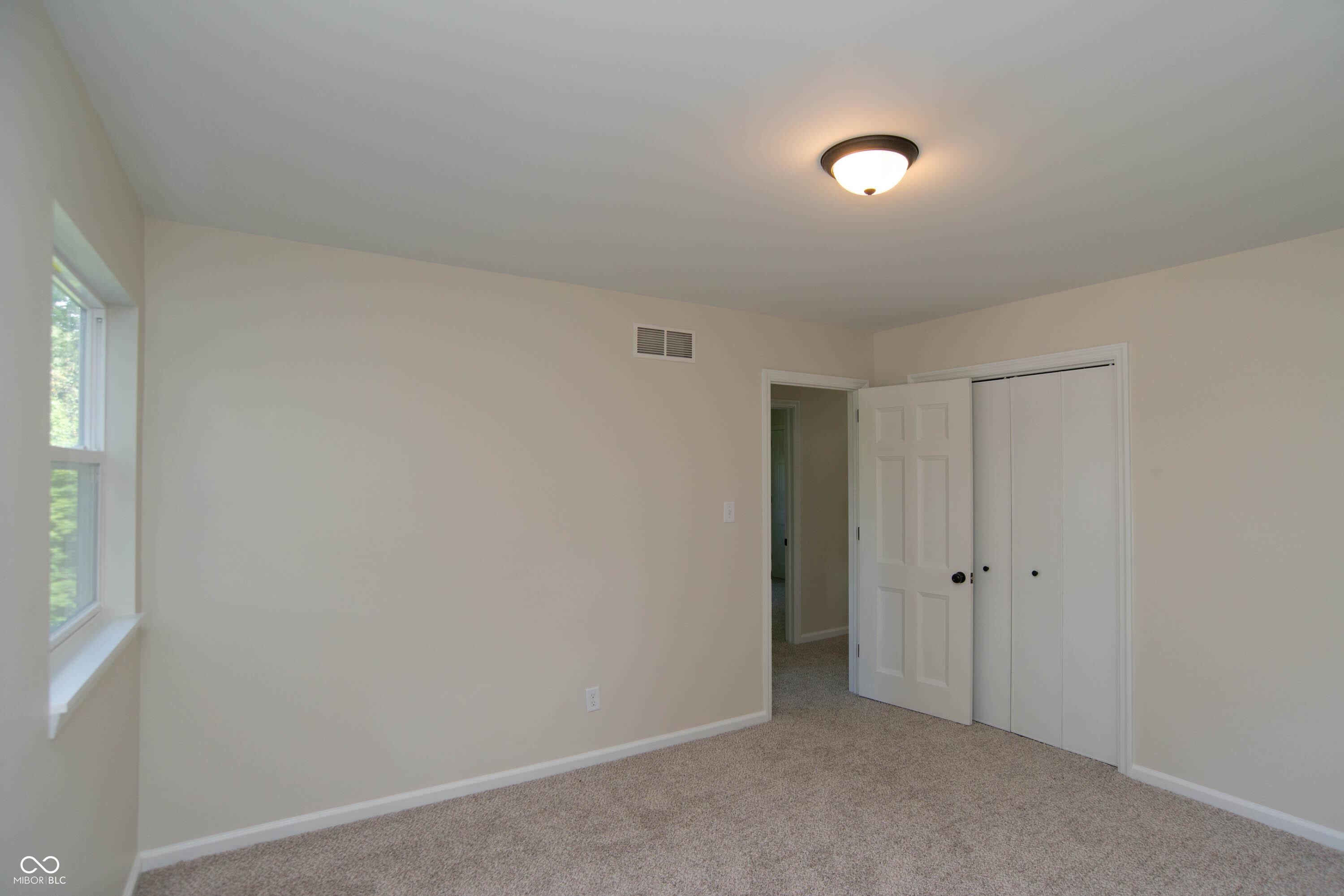 5454 Hawthorne Drive