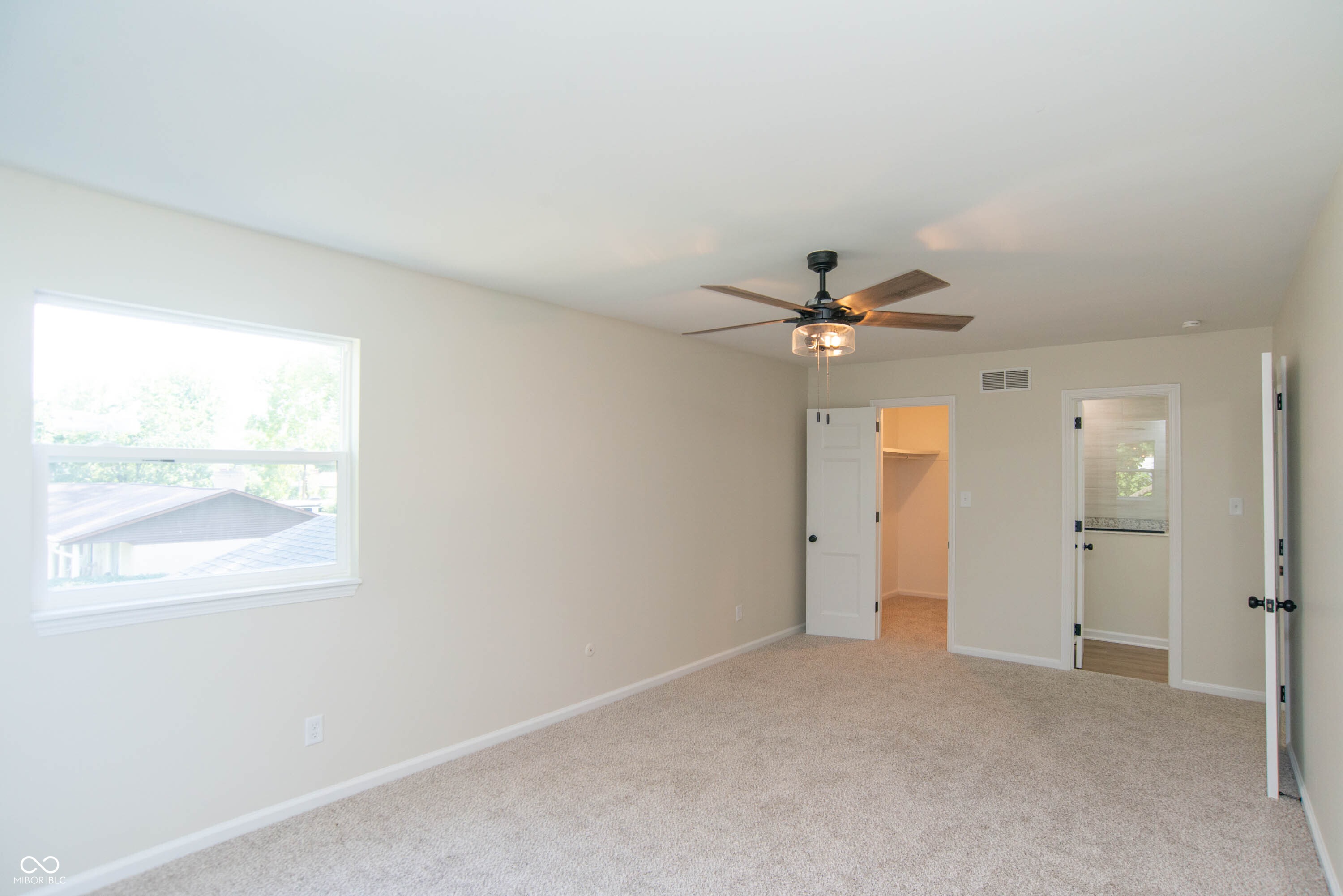 5454 Hawthorne Drive