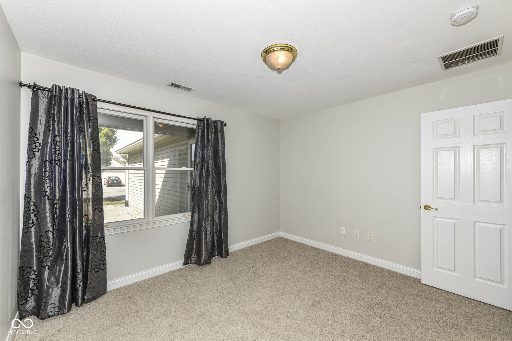 1207 Worcester Way