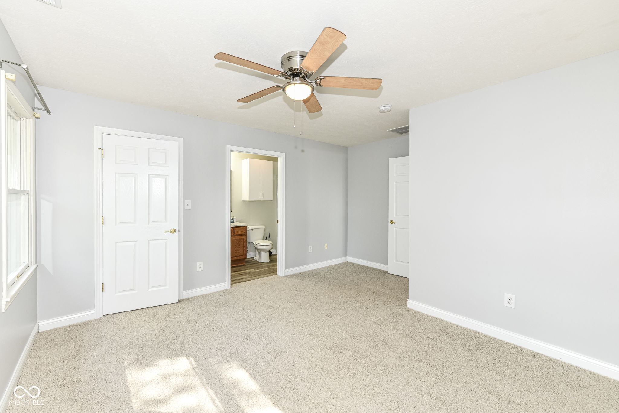 1207 Worcester Way