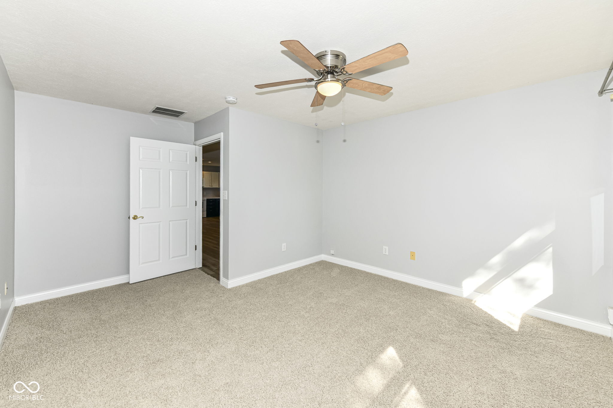 1207 Worcester Way