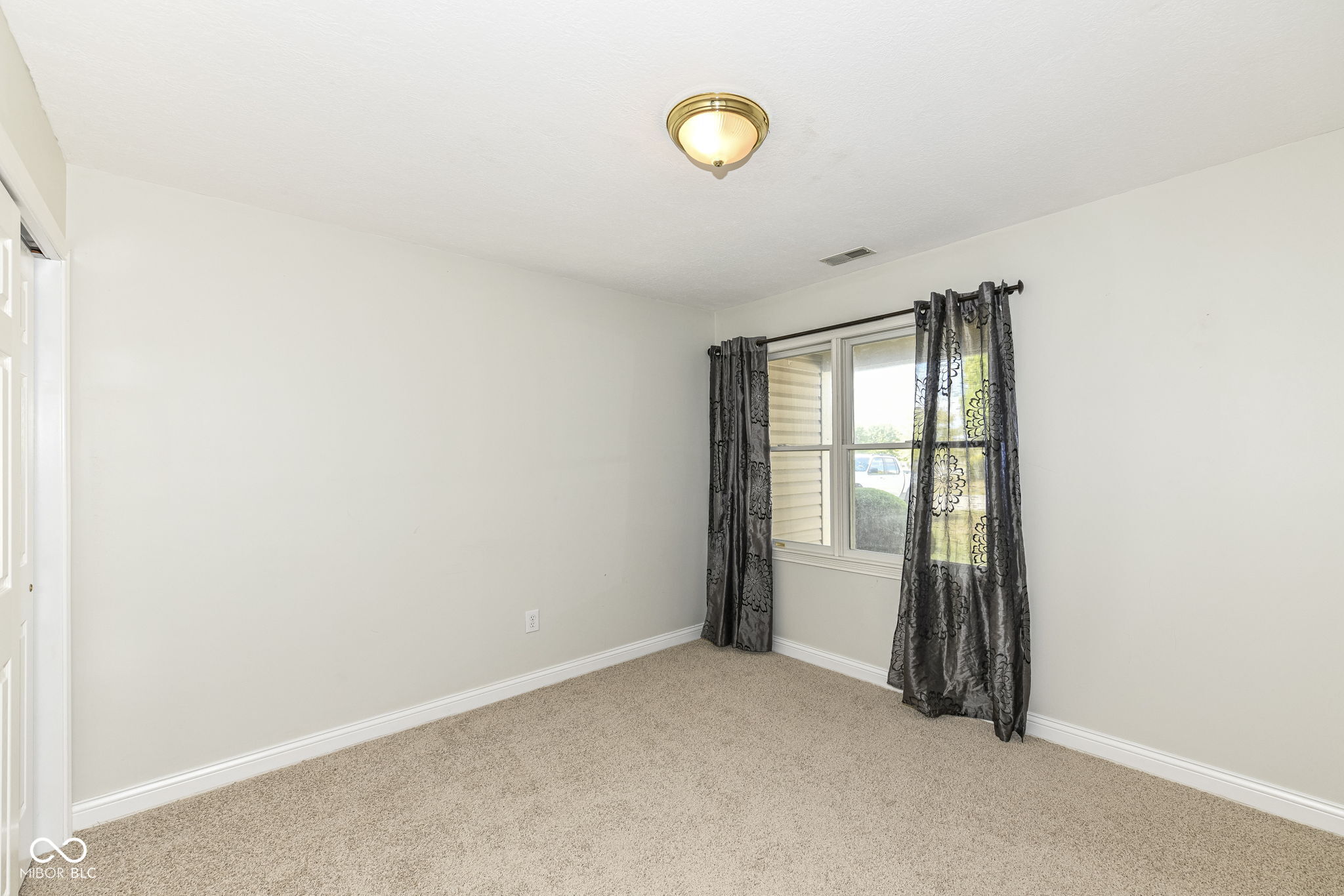 1207 Worcester Way