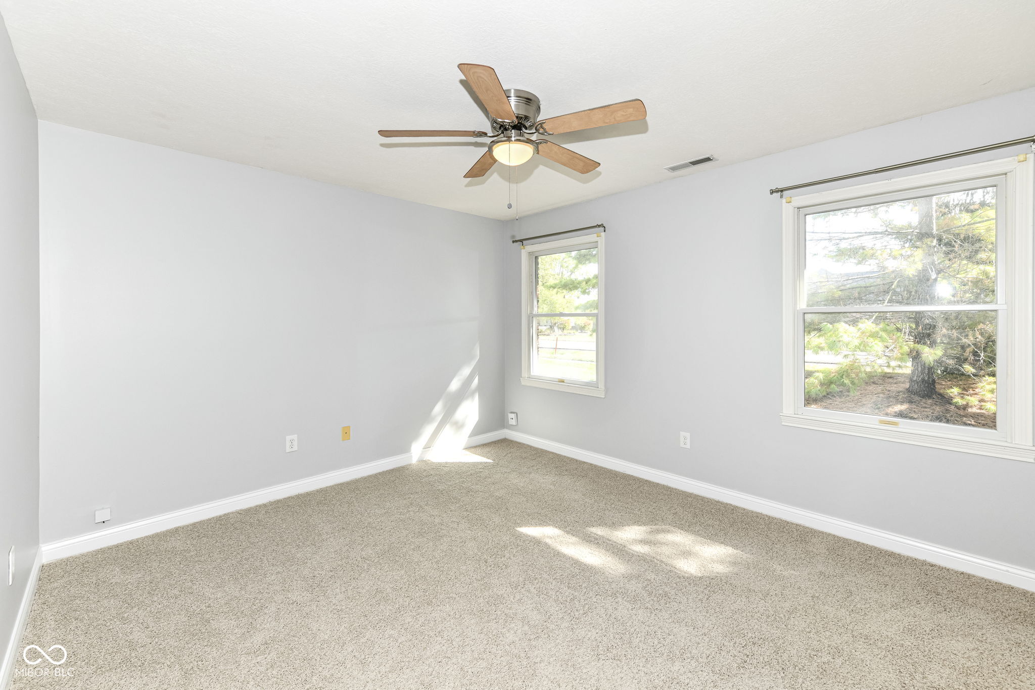 1207 Worcester Way