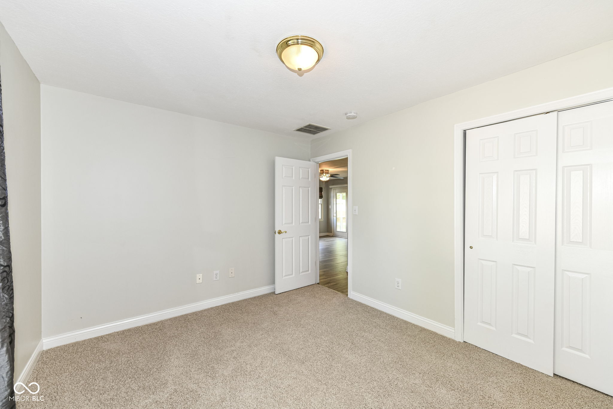 1207 Worcester Way