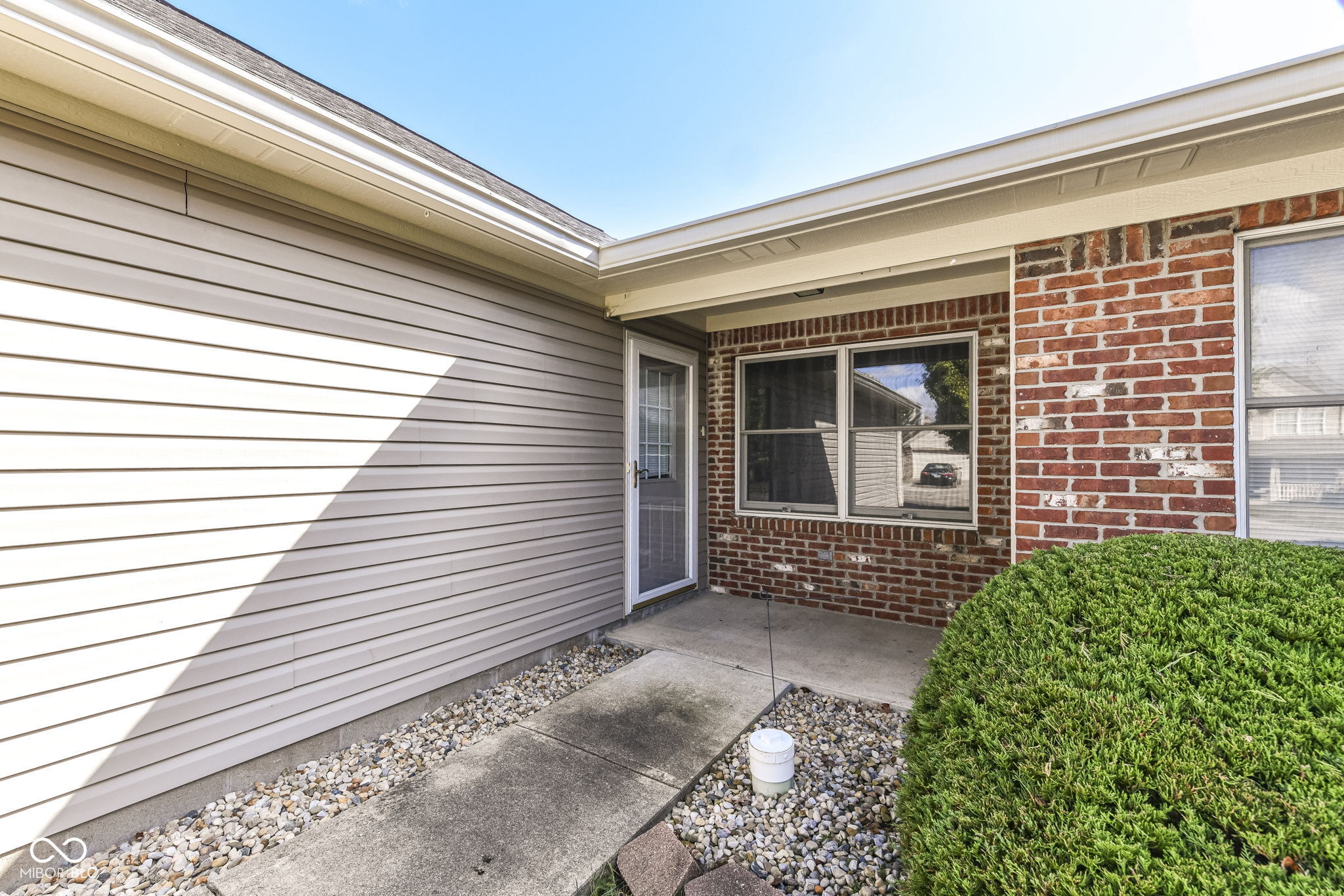 1207 Worcester Way
