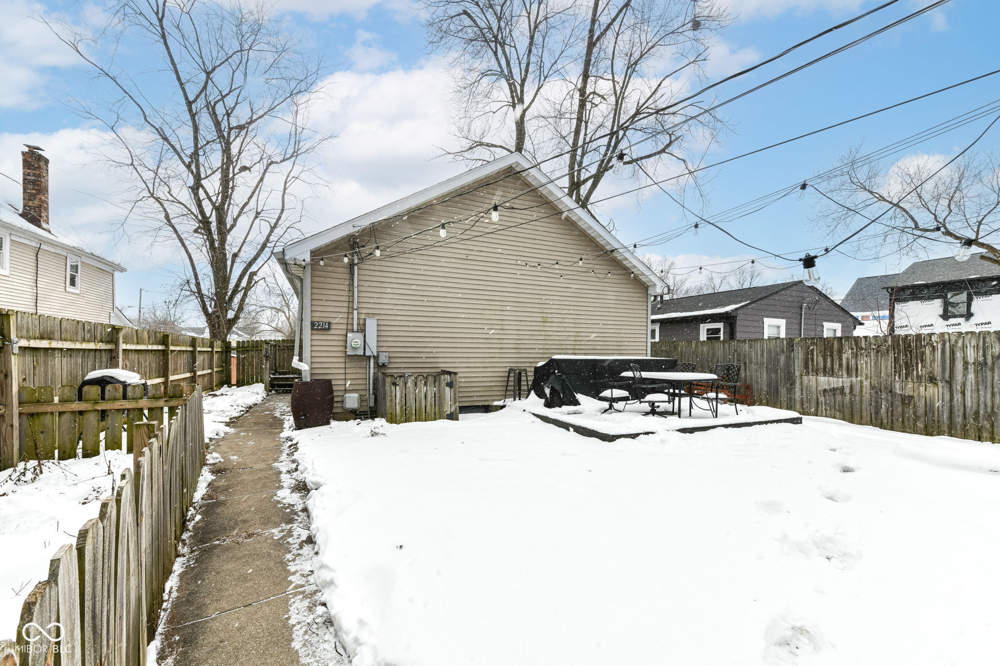 2214 Pleasant Street