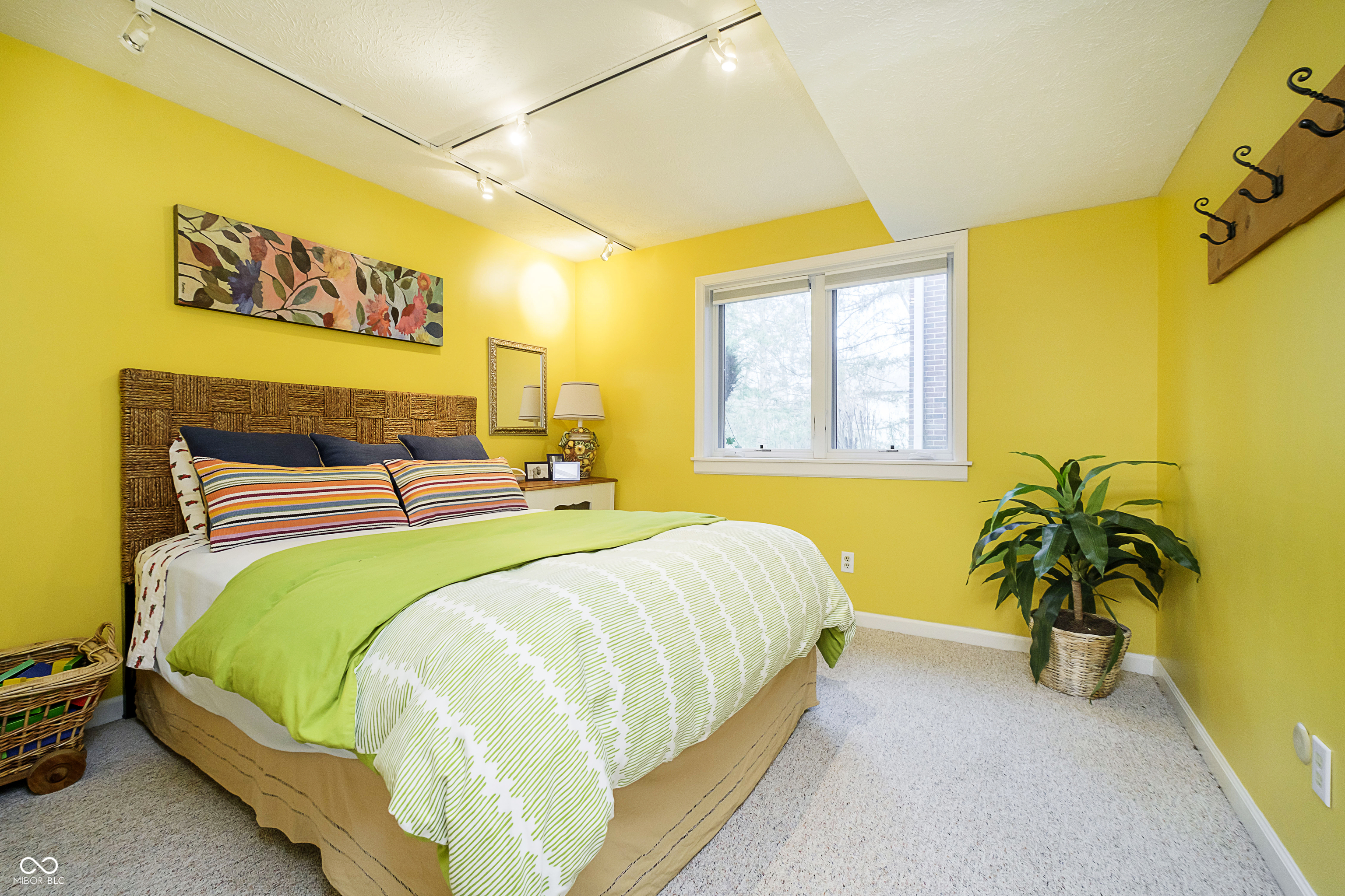 3803 Nesbitt Road
