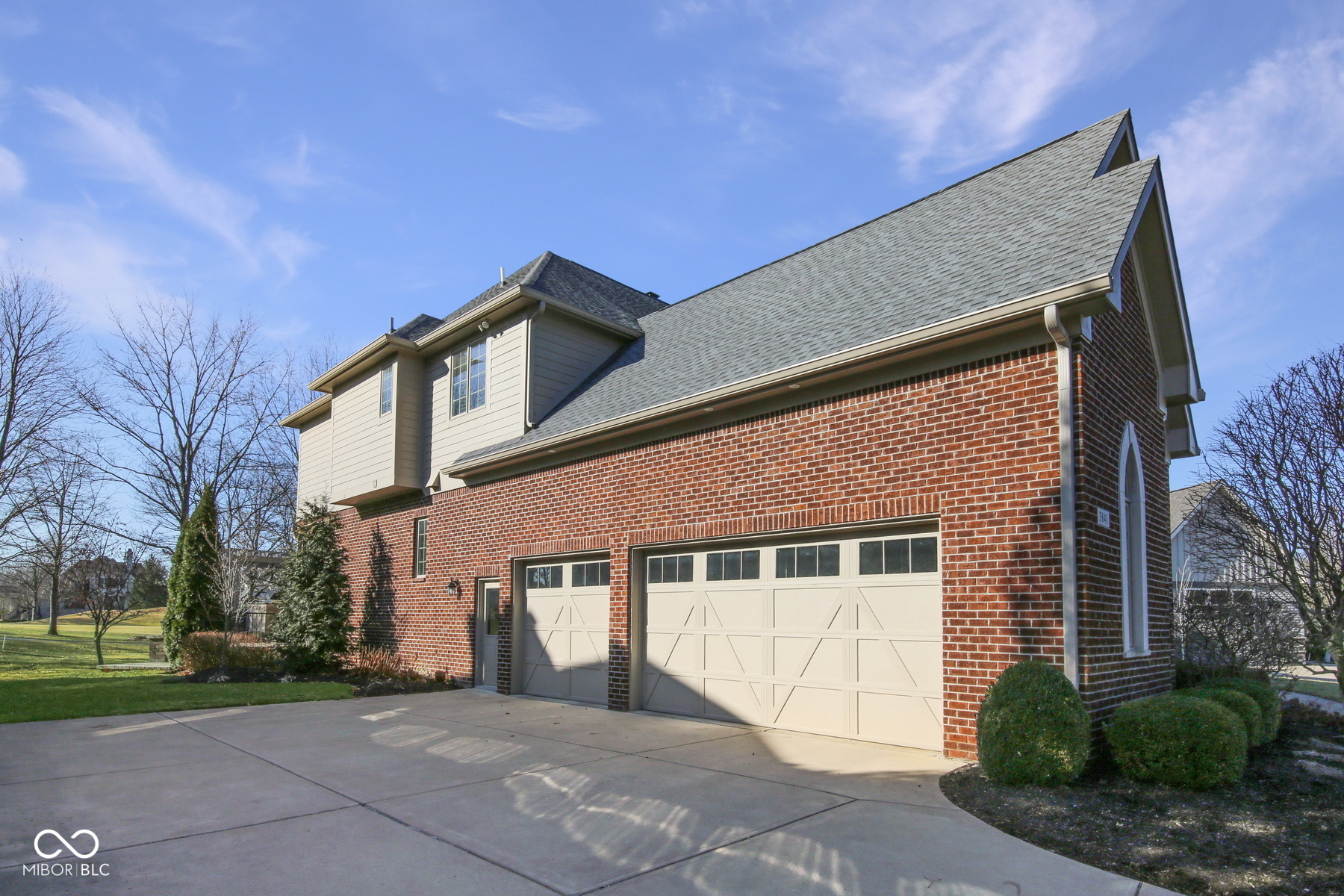 3841 Falls Circle