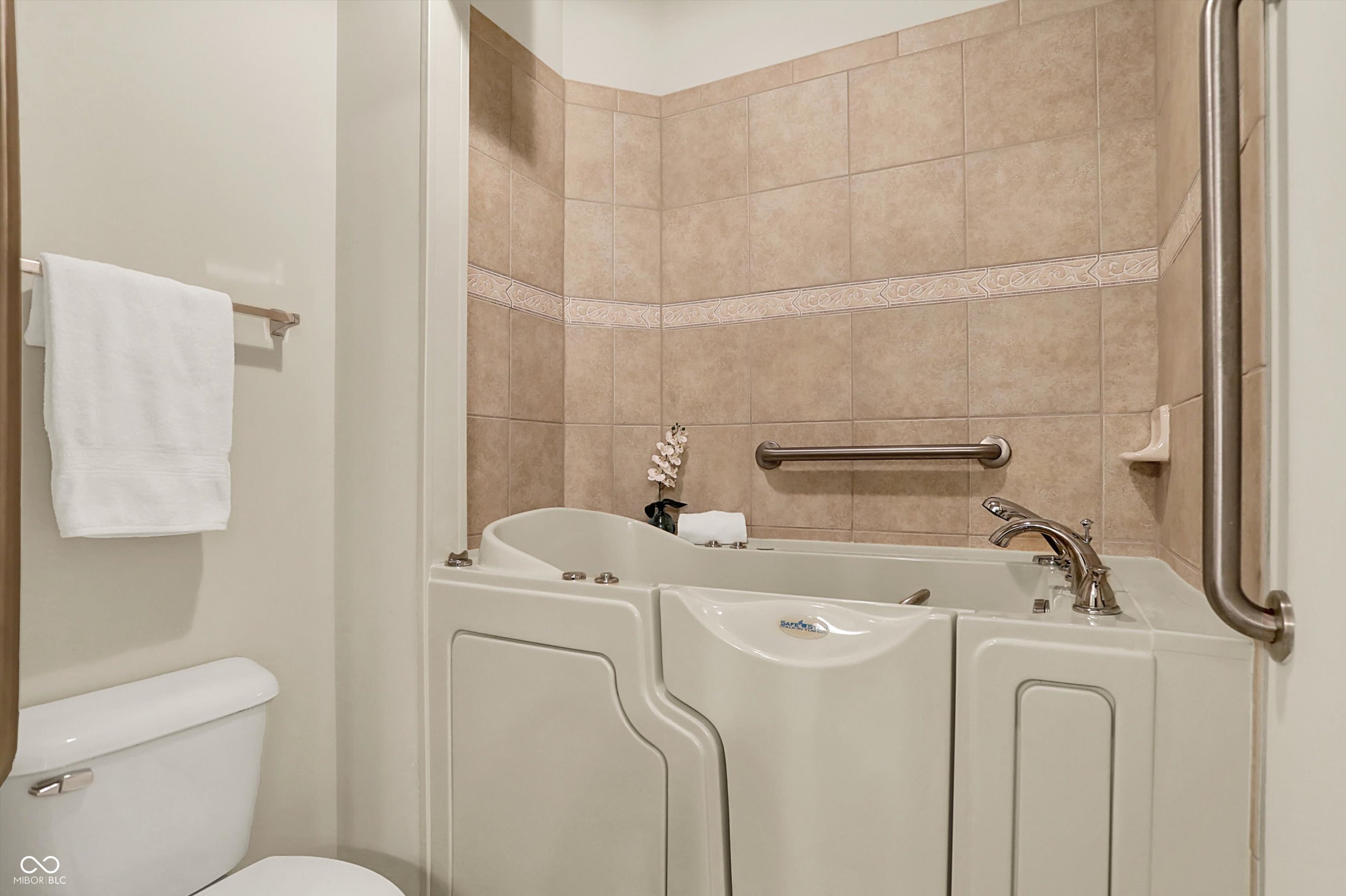 13902 Rue Royale Lane Unit: 62