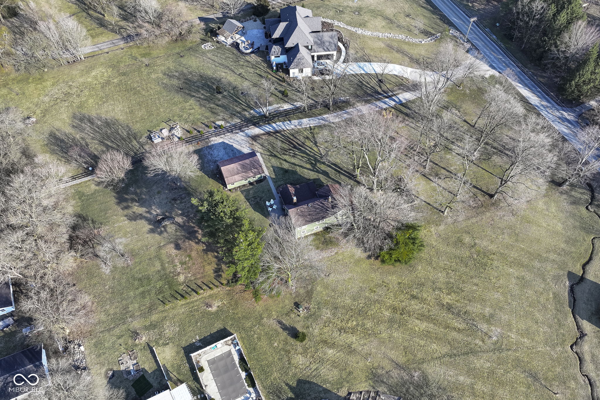 8090 E 550 S