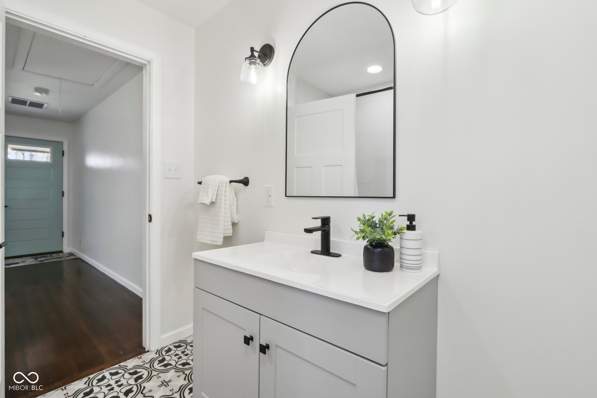 405 W 73rd Street