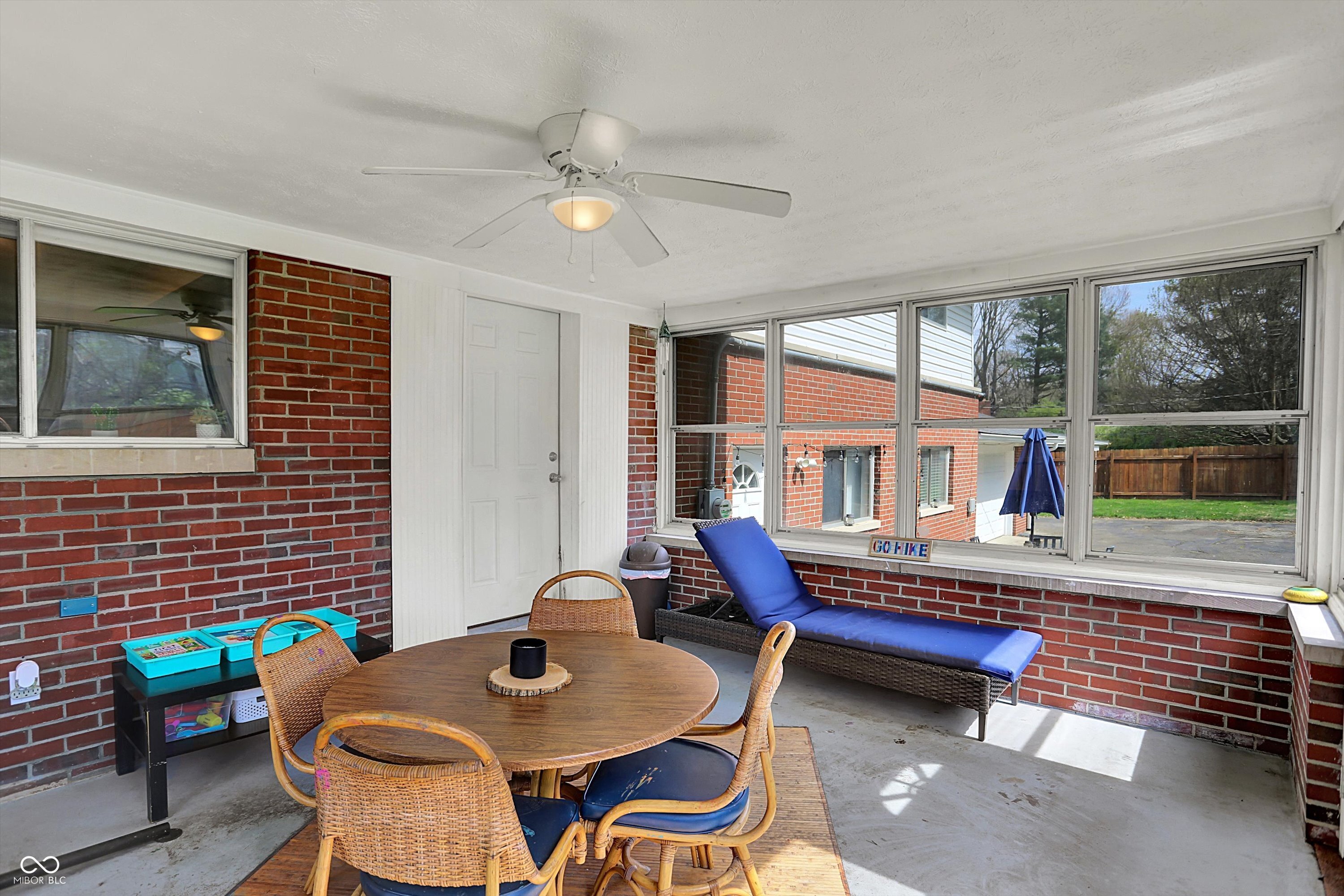 4260 Springwood Trail