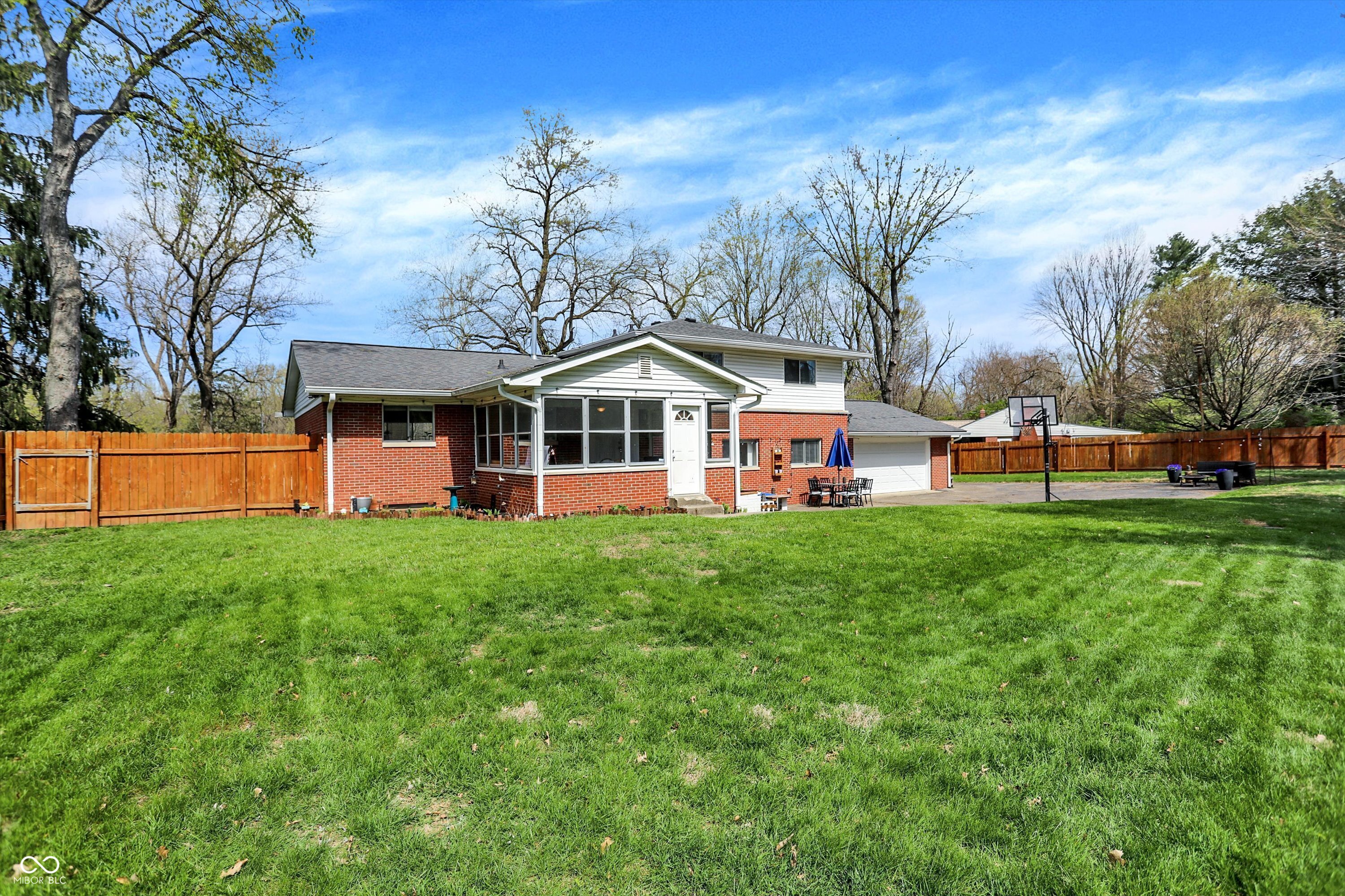 4260 Springwood Trail