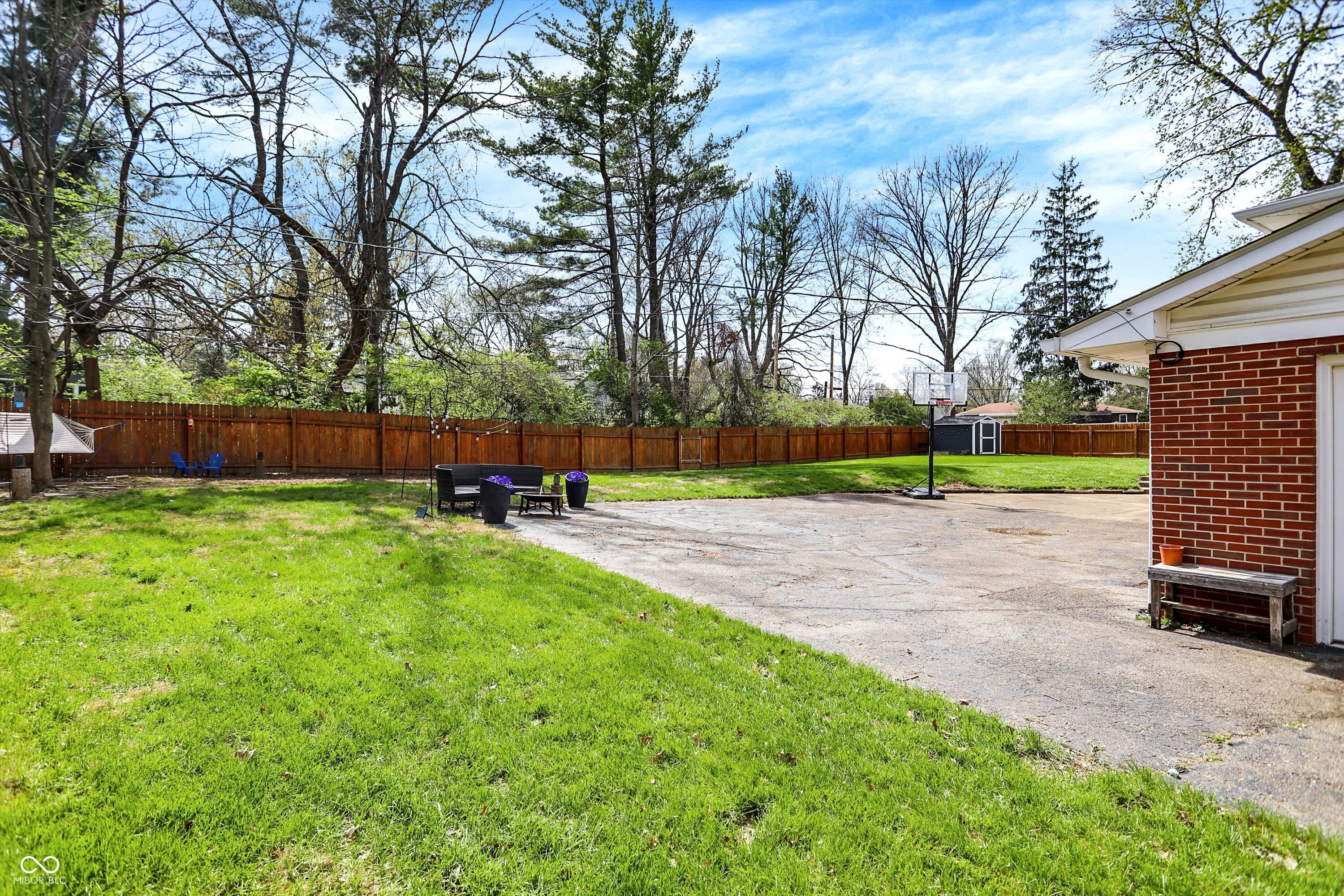 4260 Springwood Trail