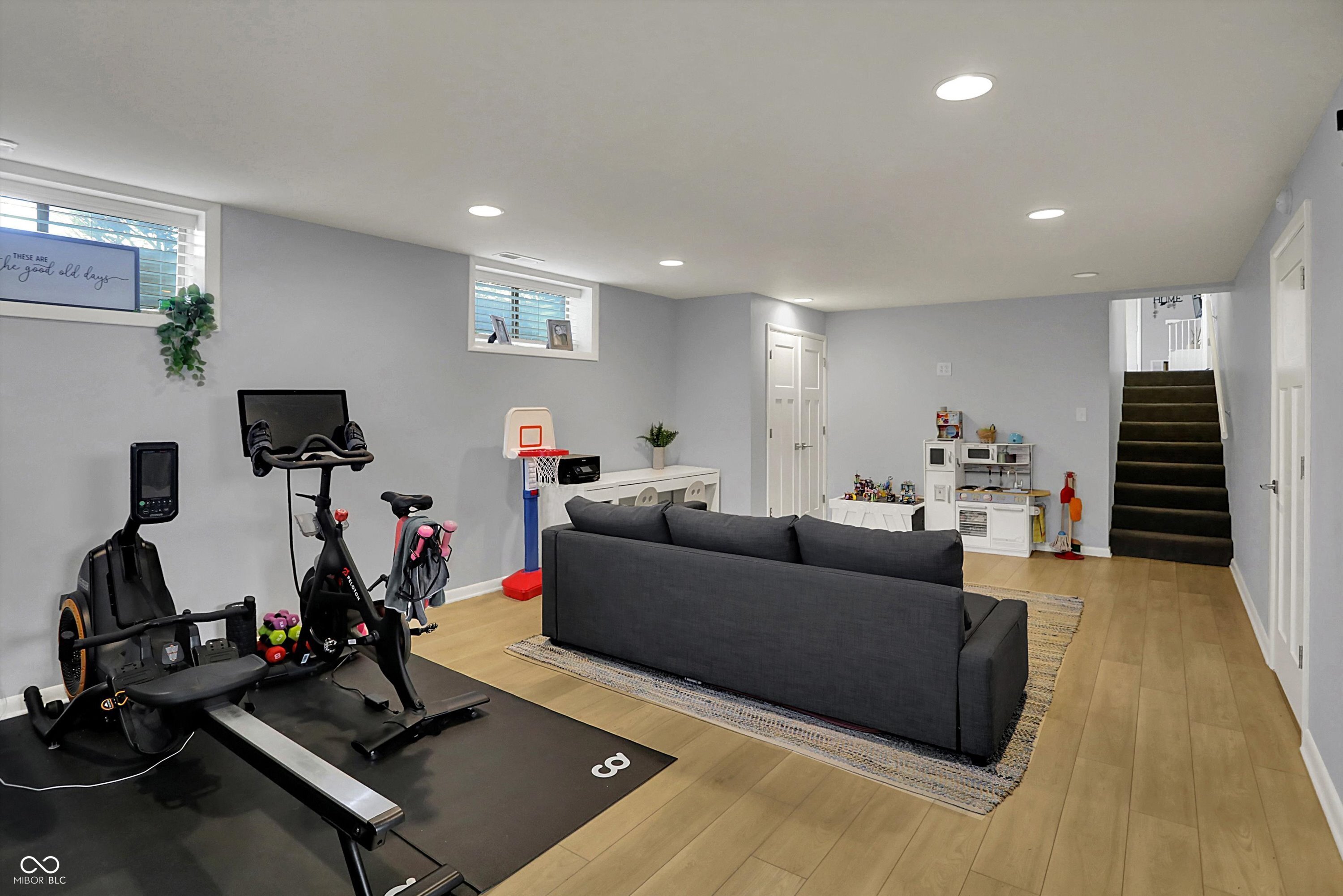 4260 Springwood Trail