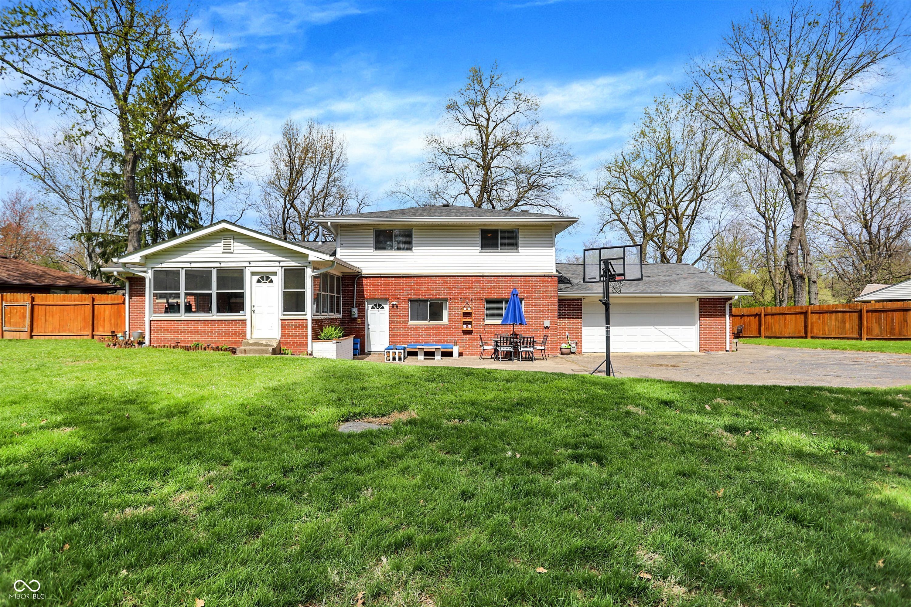 4260 Springwood Trail