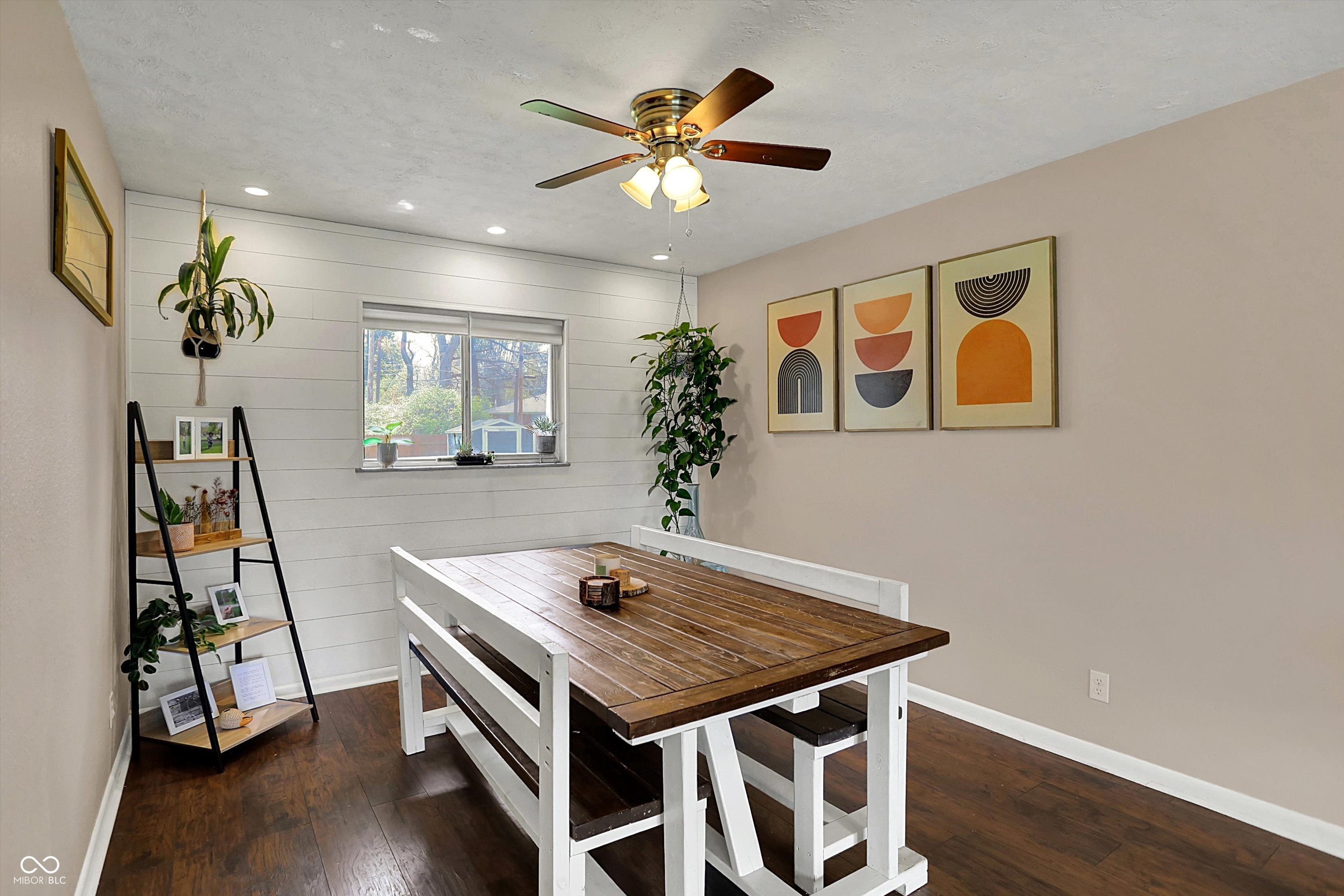 4260 Springwood Trail