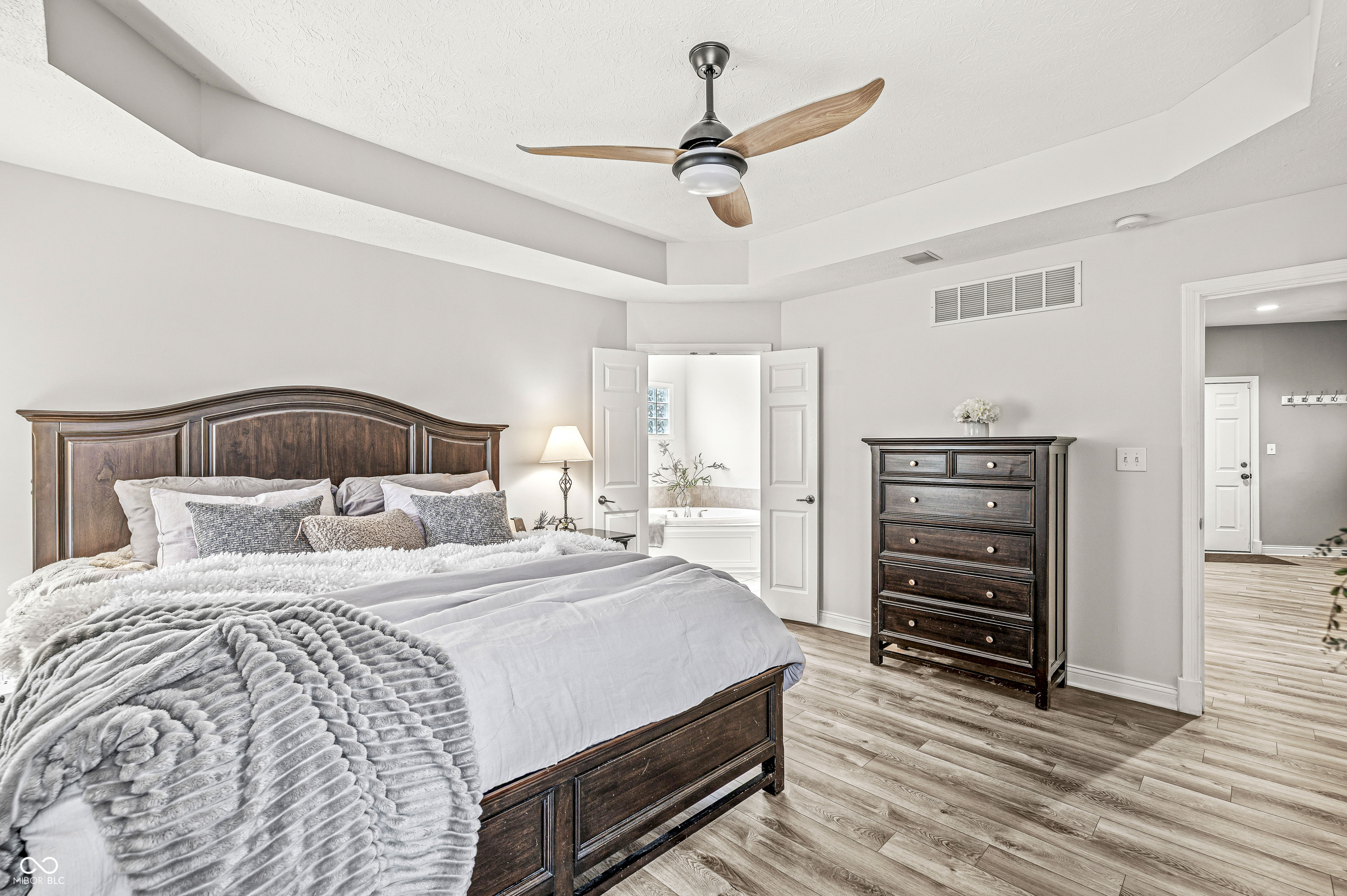 10697 Woodmont Lane